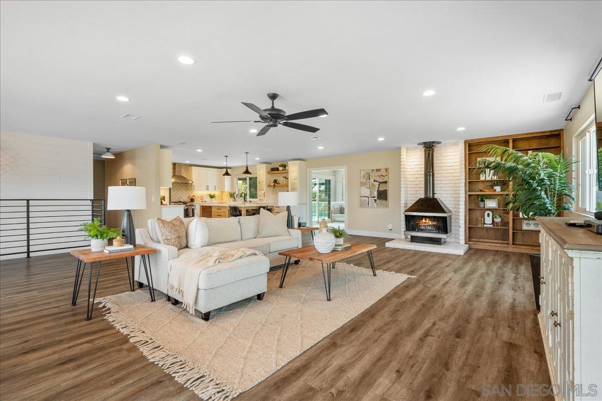 Front Image Thumbnail for SD250033685