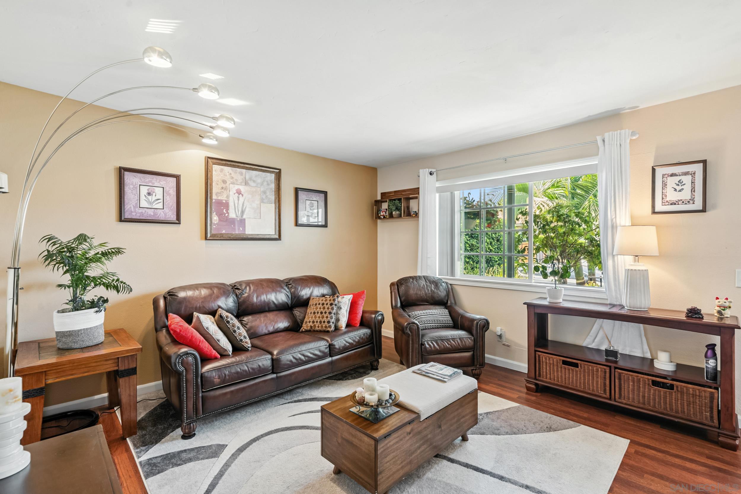 Detail Gallery Image 1 of 1 For 253  Holiday Way, Oceanside,  CA 92057 - 3 Beds | 1 Baths
