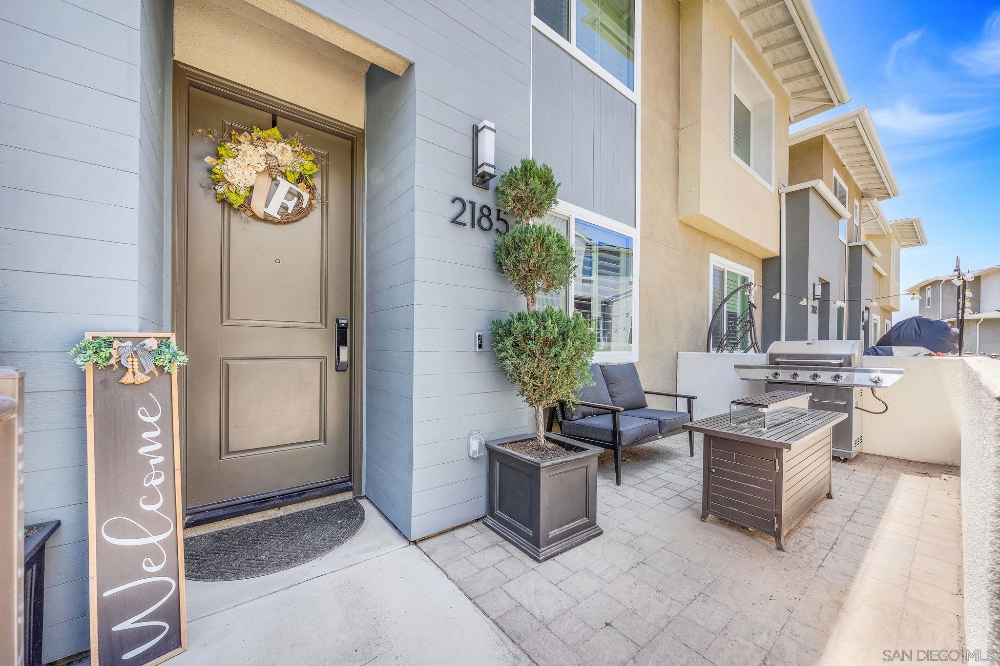 Front Image Thumbnail for SD250033732