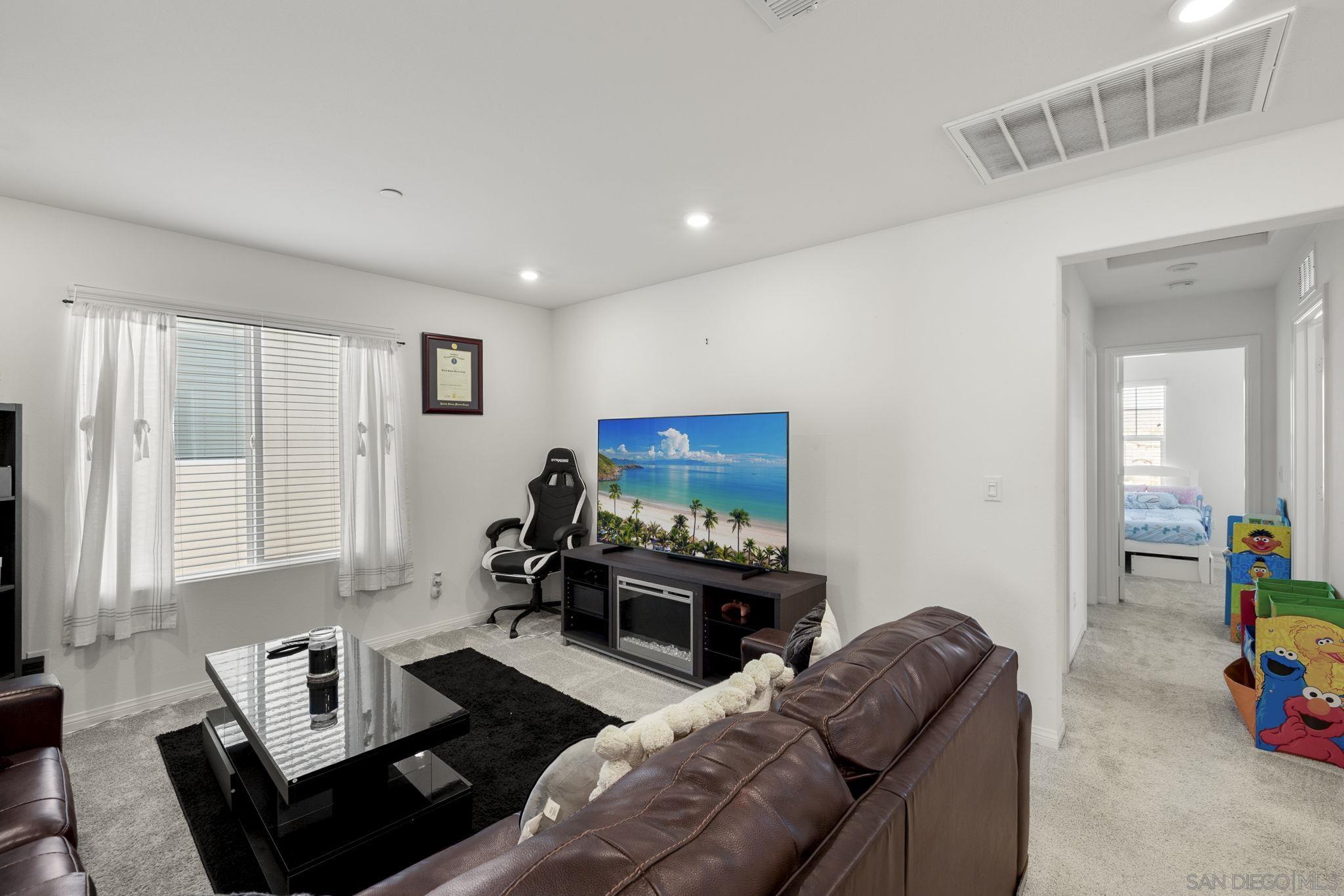 Detail Gallery Image 20 of 59 For 532  Enzo St  #75,  Lake Elsinore,  CA 92530 - 4 Beds | 3 Baths