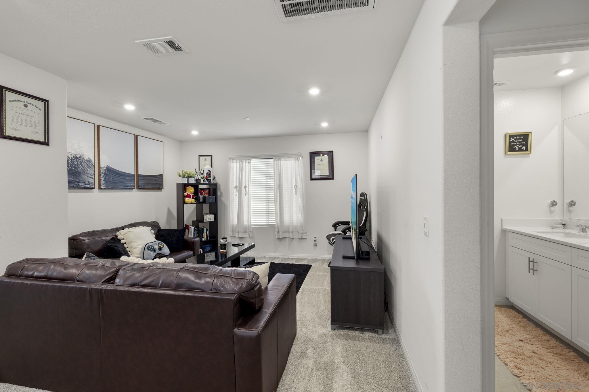 Detail Gallery Image 21 of 59 For 532  Enzo St  #75,  Lake Elsinore,  CA 92530 - 4 Beds | 3 Baths