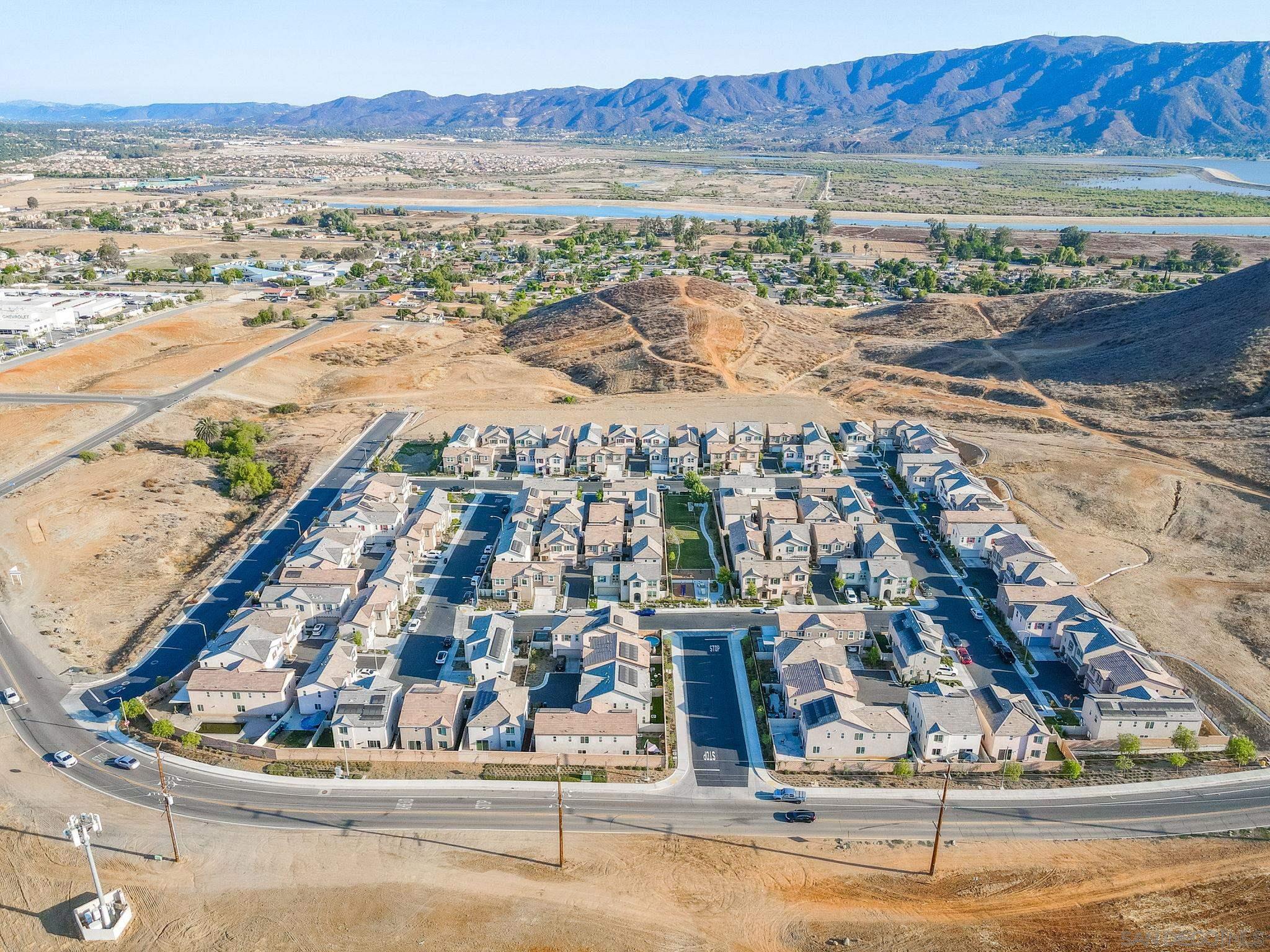 Detail Gallery Image 52 of 59 For 532  Enzo St  #75,  Lake Elsinore,  CA 92530 - 4 Beds | 3 Baths