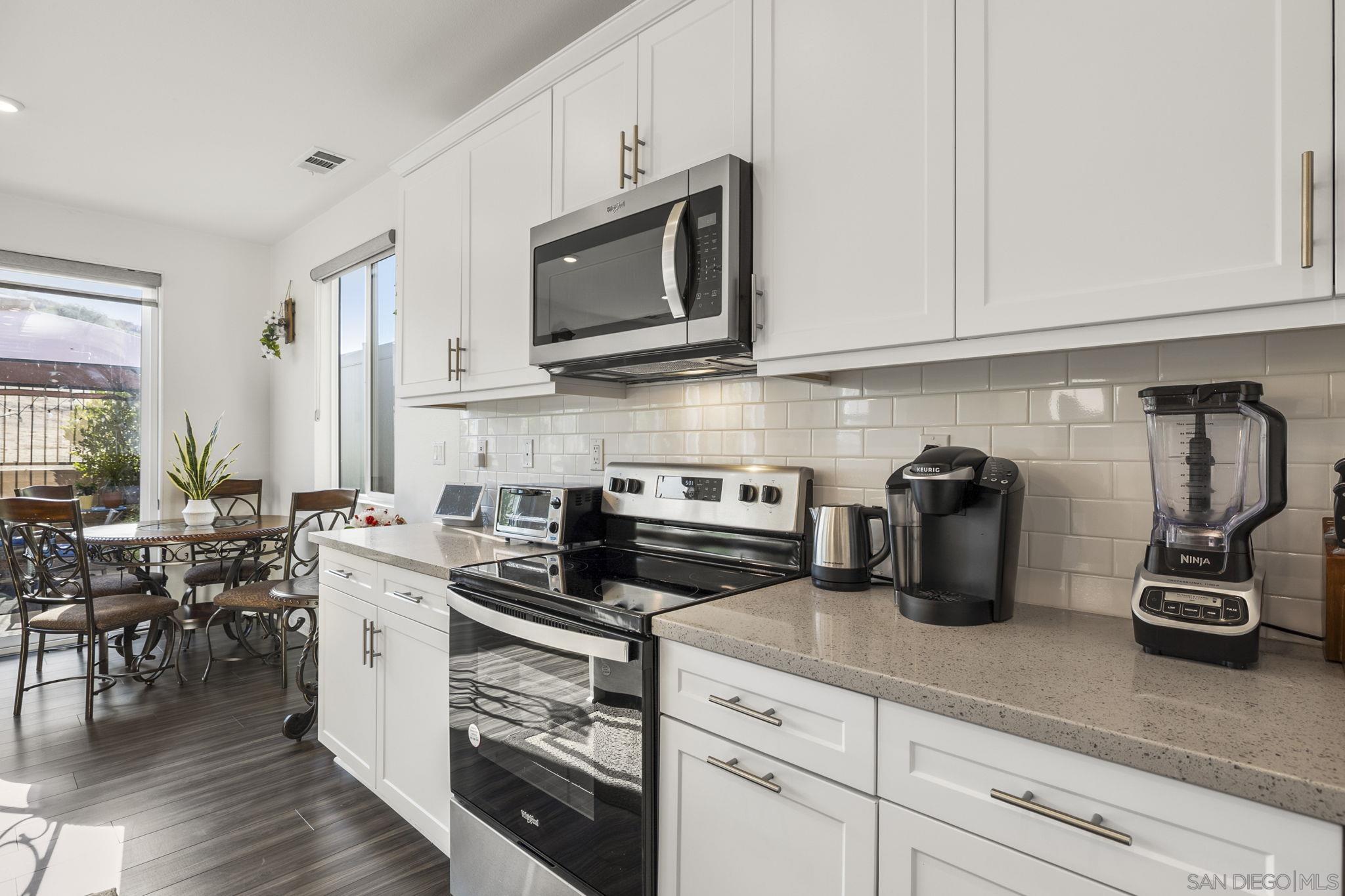 Detail Gallery Image 9 of 59 For 532  Enzo St  #75,  Lake Elsinore,  CA 92530 - 4 Beds | 3 Baths