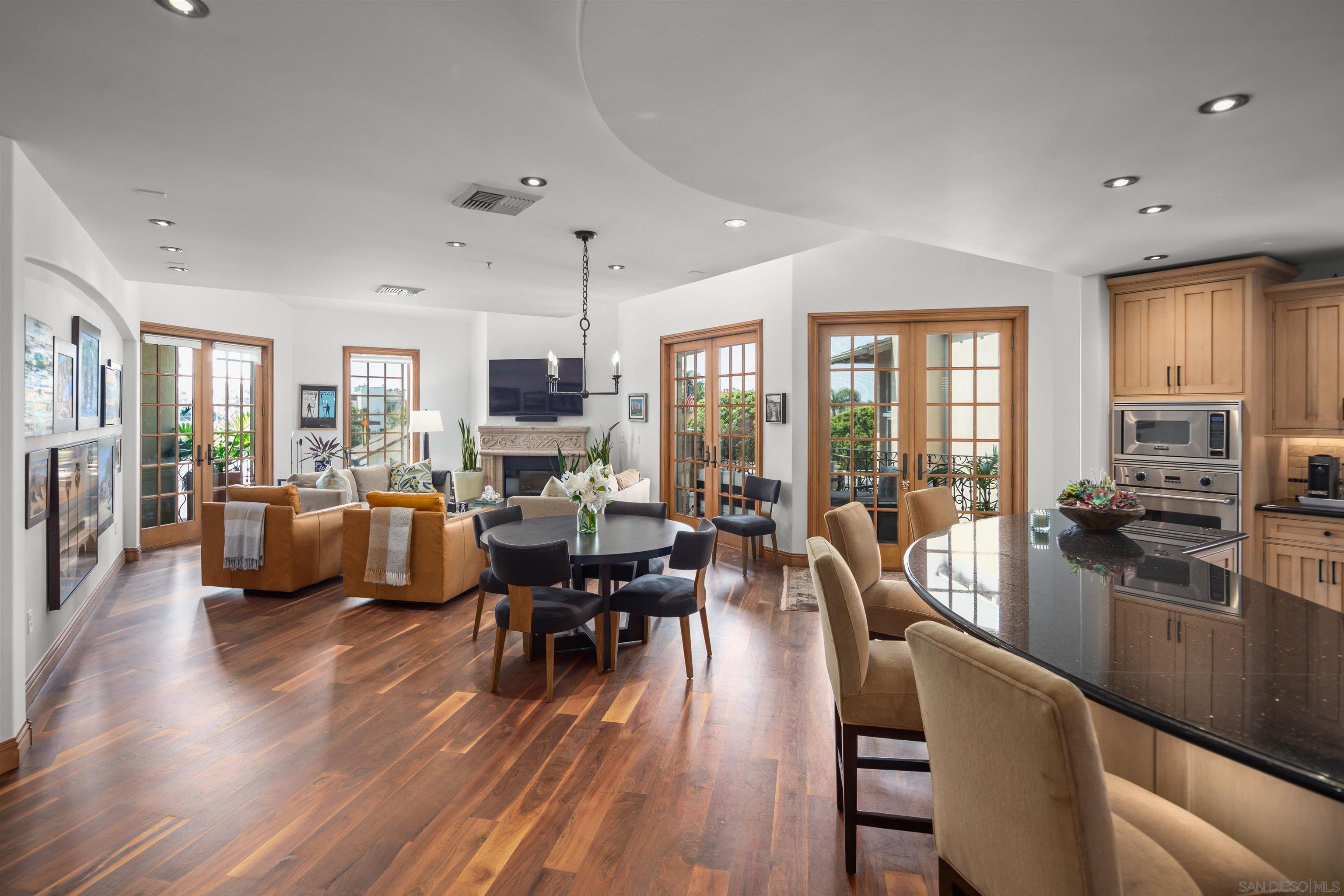 Front Image Thumbnail for SD250033901