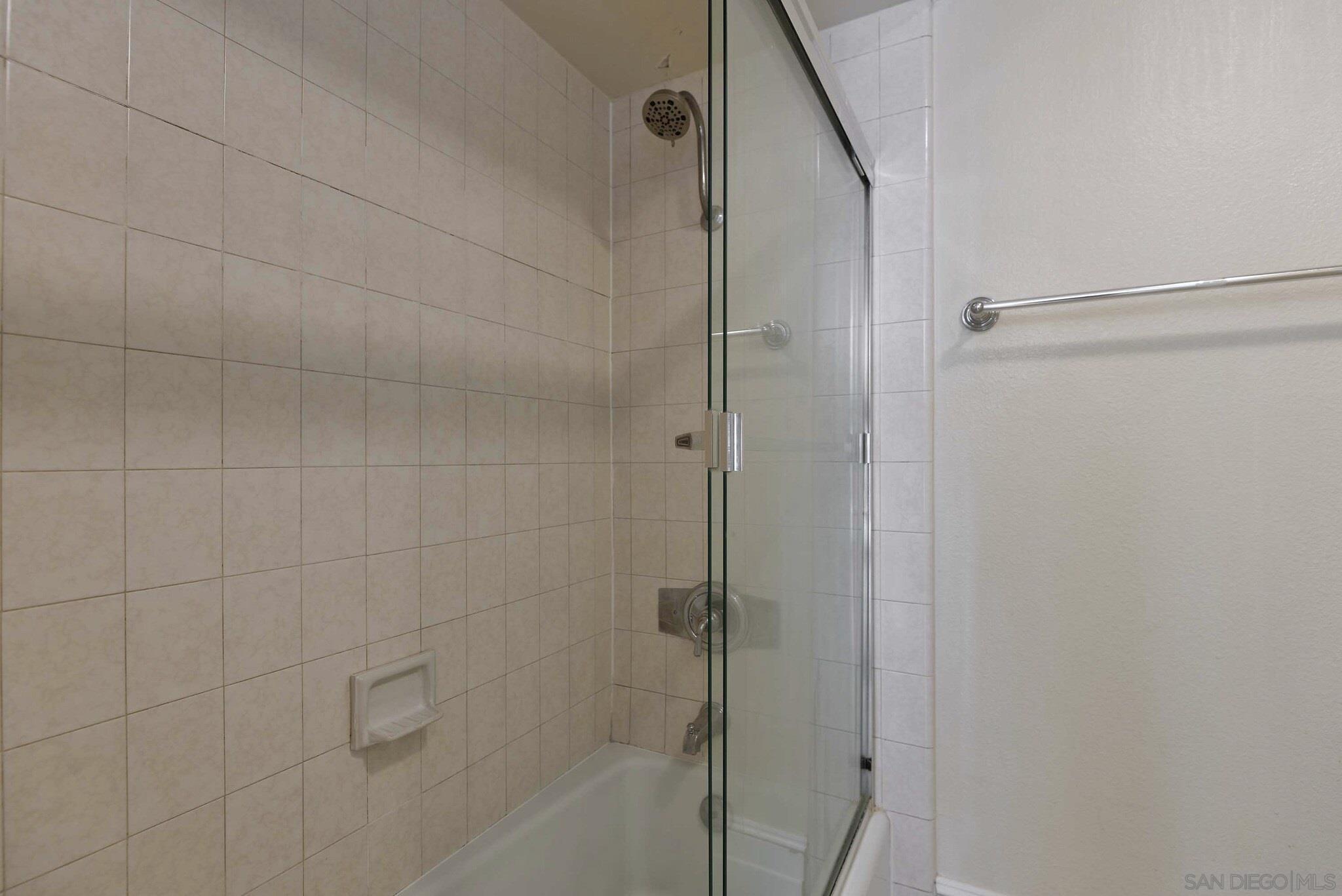 Detail Gallery Image 20 of 36 For 2585  Caminito Muirfield, La Jolla,  CA 92037 - 3 Beds | 2/1 Baths