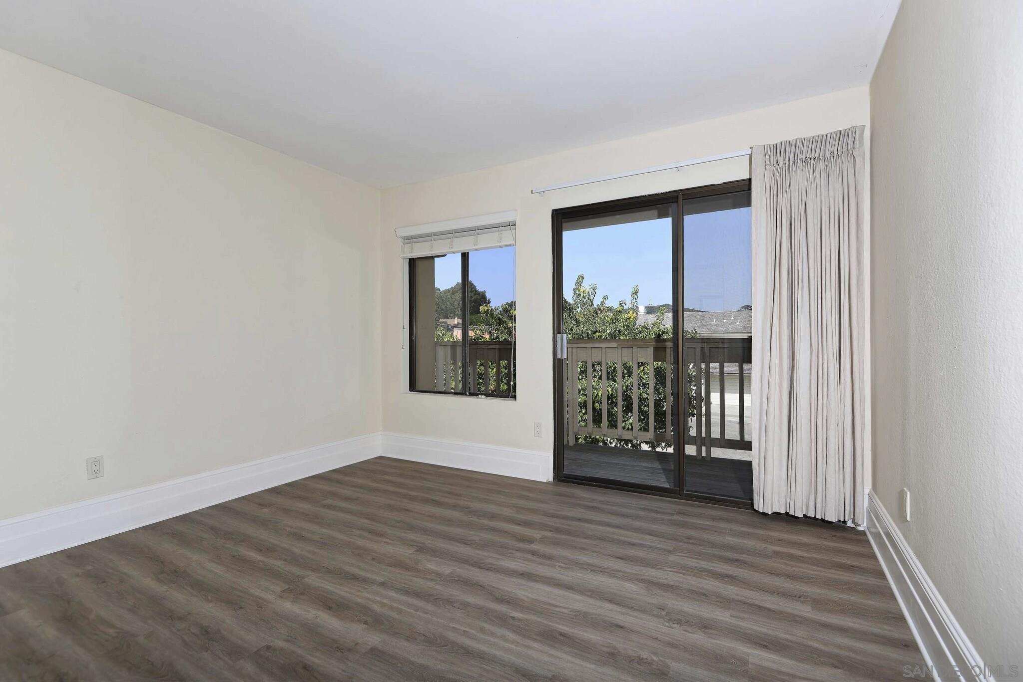 Detail Gallery Image 21 of 36 For 2585  Caminito Muirfield, La Jolla,  CA 92037 - 3 Beds | 2/1 Baths