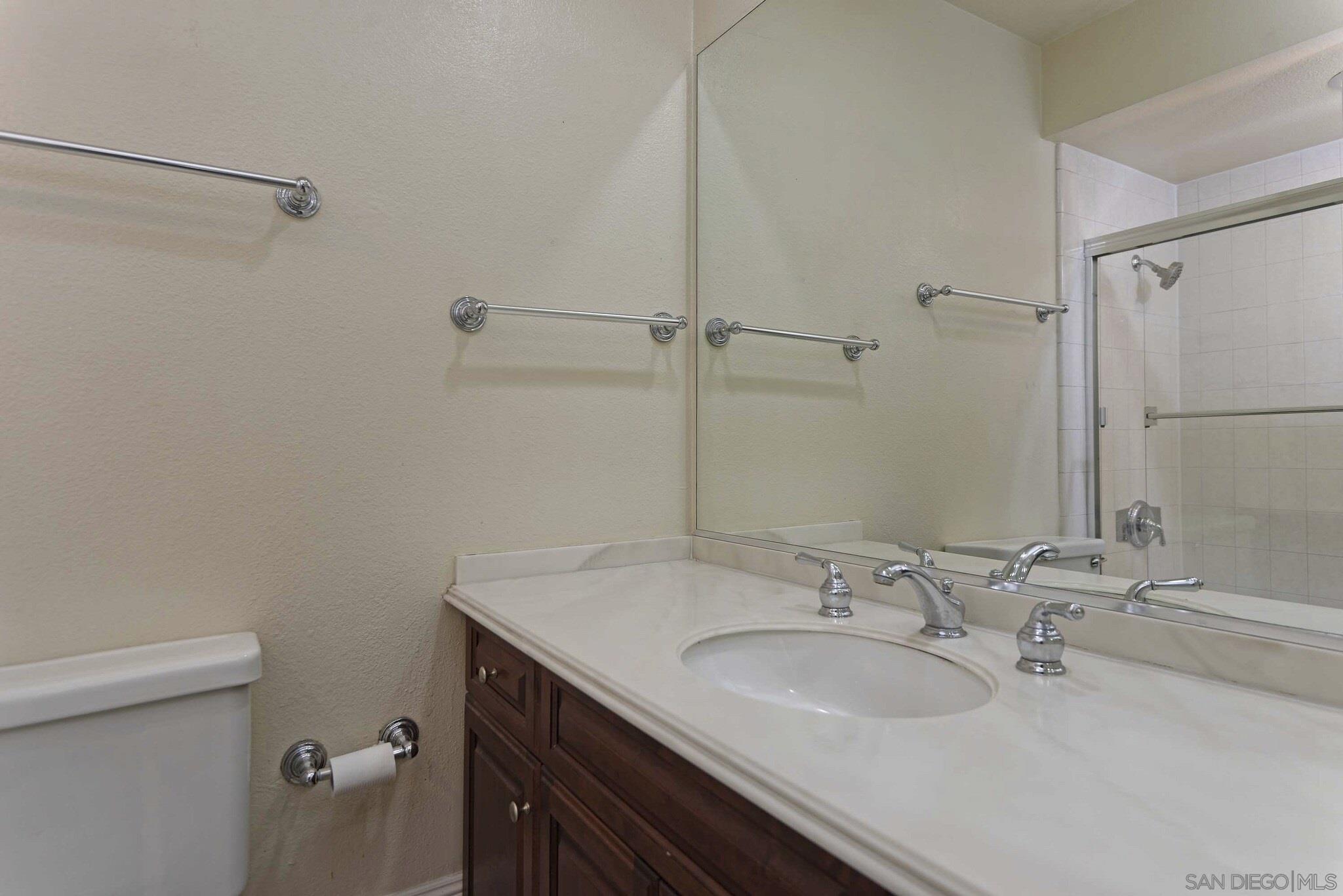 Detail Gallery Image 22 of 36 For 2585  Caminito Muirfield, La Jolla,  CA 92037 - 3 Beds | 2/1 Baths