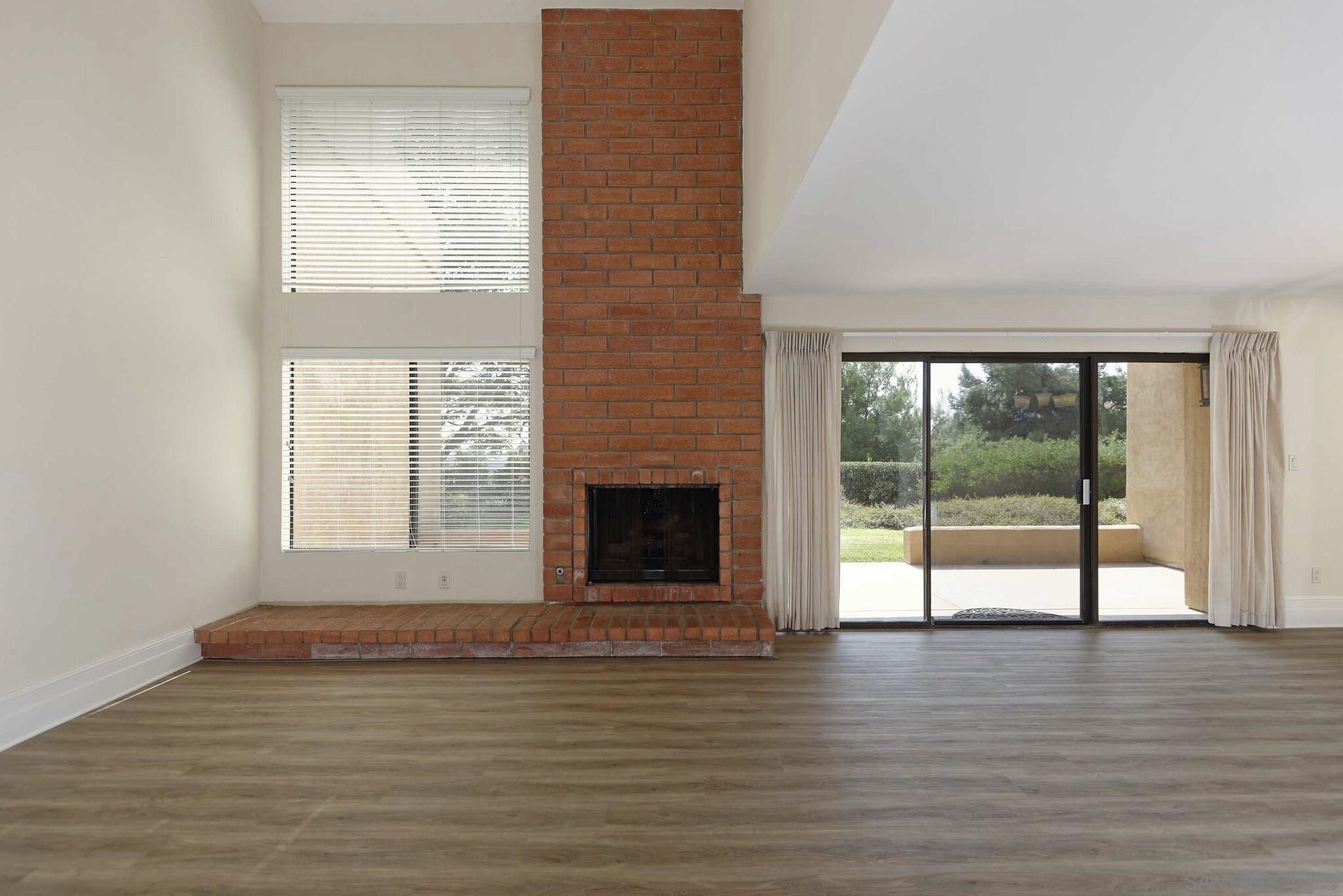 Detail Gallery Image 6 of 36 For 2585  Caminito Muirfield, La Jolla,  CA 92037 - 3 Beds | 2/1 Baths