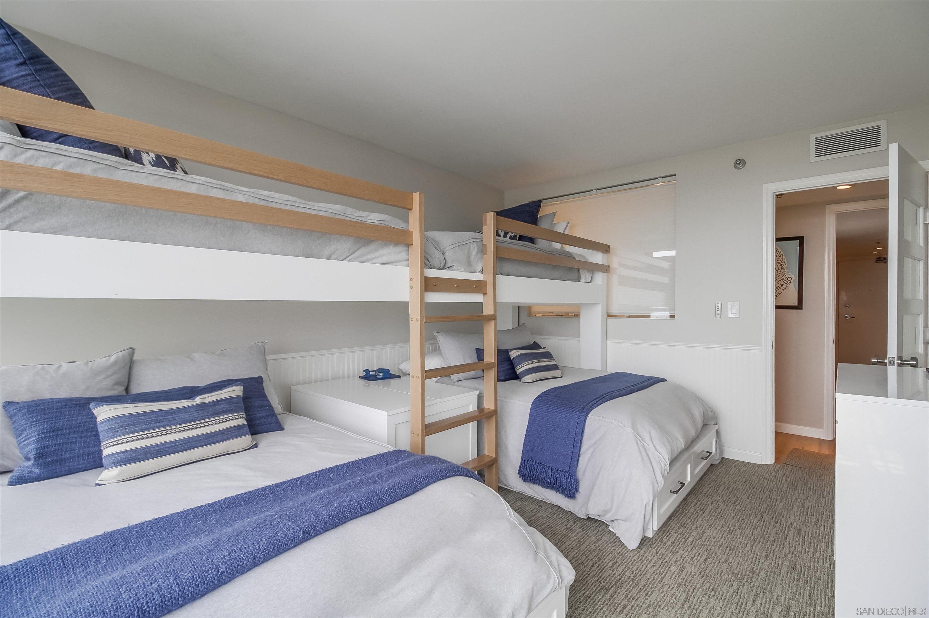 Detail Gallery Image 18 of 26 For Avenida Del Mundo, Coronado,  CA 92118 - 2 Beds | 2 Baths