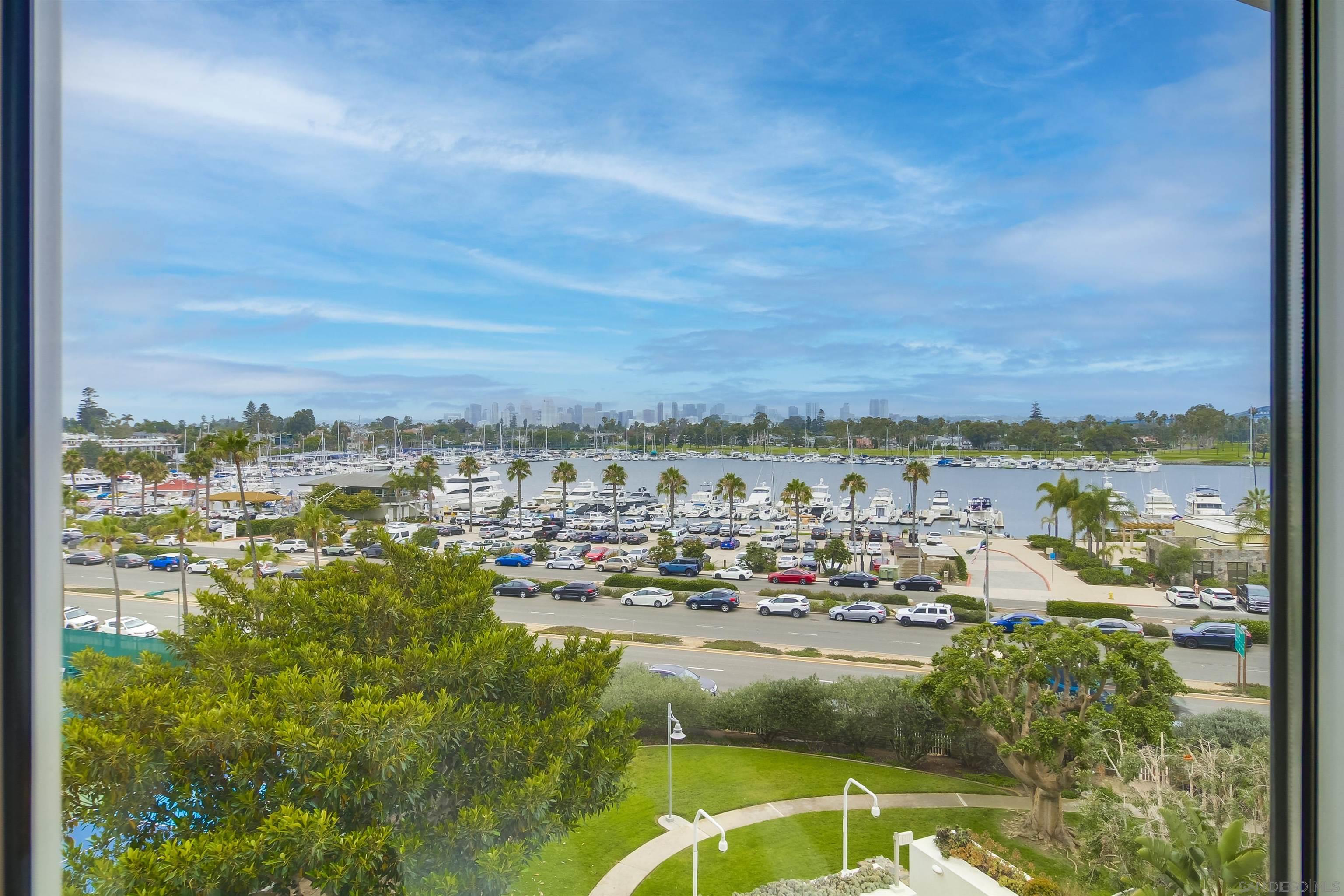 Detail Gallery Image 23 of 26 For Avenida Del Mundo, Coronado,  CA 92118 - 2 Beds | 2 Baths