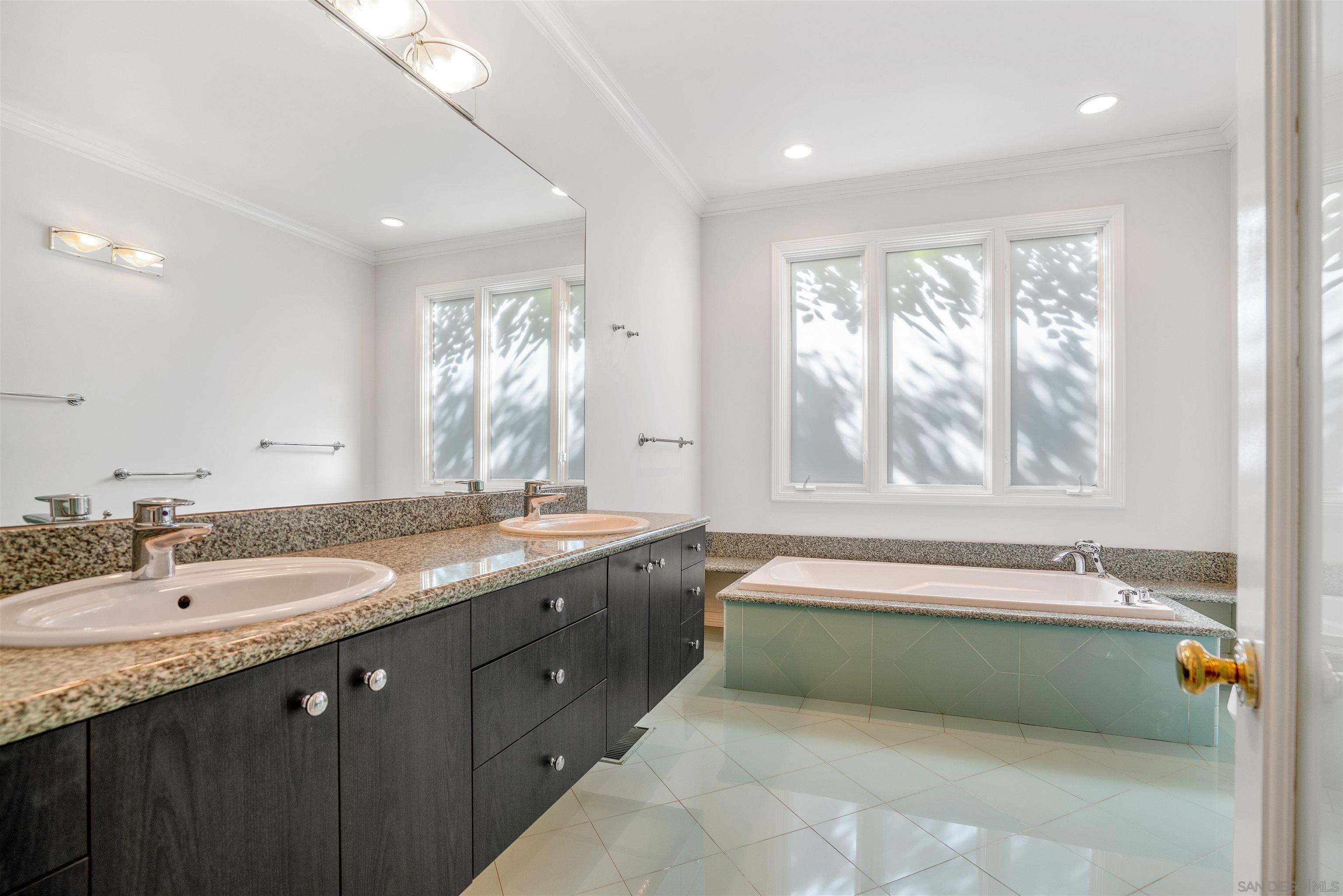 Detail Gallery Image 22 of 32 For 1865  Soledad Ave, La Jolla,  CA 92037 - 6 Beds | 3/2 Baths