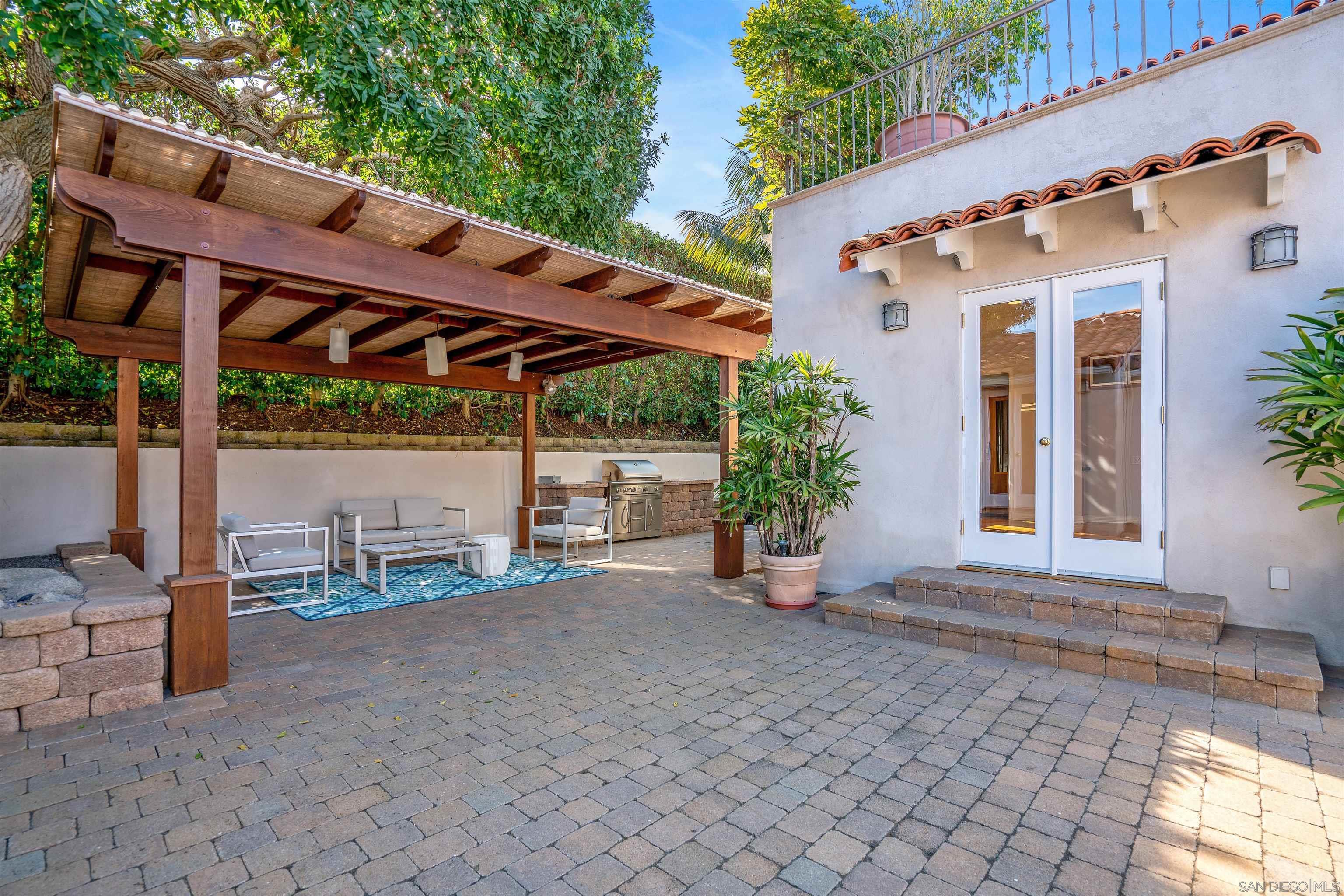 Detail Gallery Image 24 of 32 For 1865  Soledad Ave, La Jolla,  CA 92037 - 6 Beds | 3/2 Baths