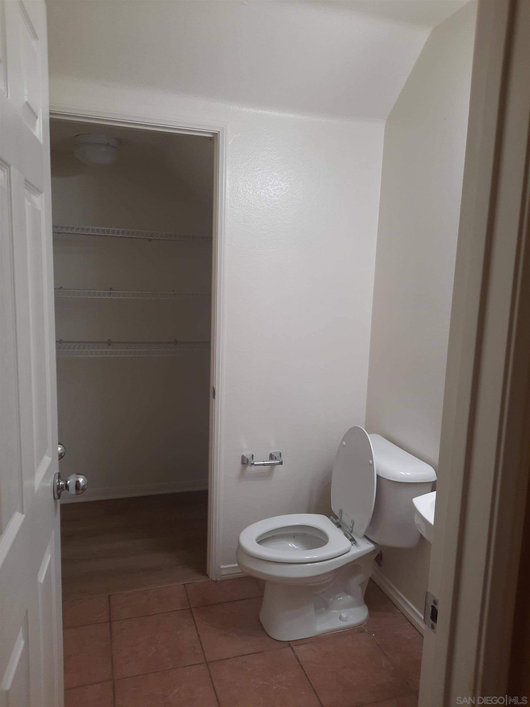 Detail Gallery Image 17 of 38 For 4641  Partow Wy, Oceanside,  CA 92057 - 5 Beds | 3/1 Baths