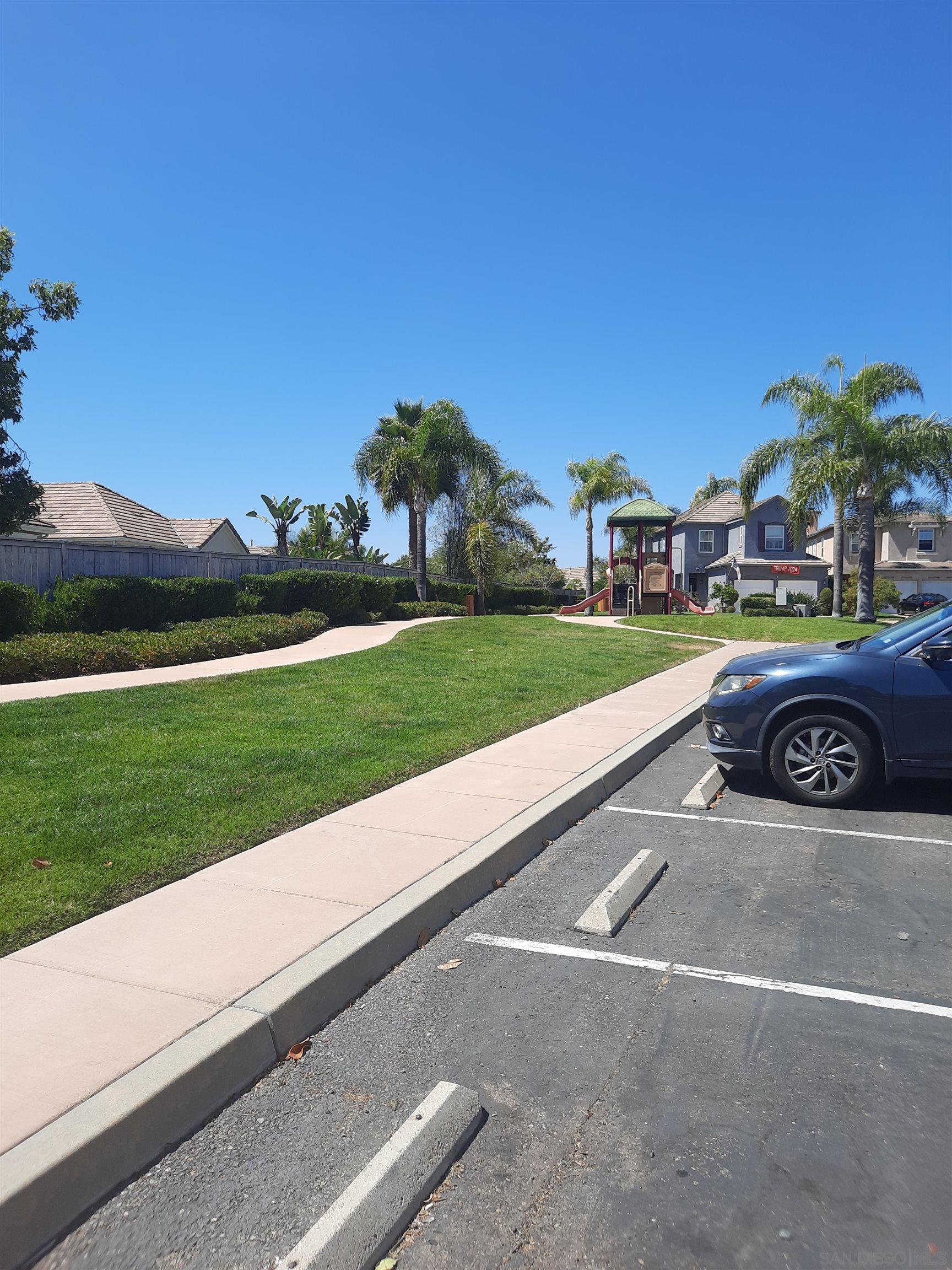 Detail Gallery Image 5 of 38 For 4641  Partow Wy, Oceanside,  CA 92057 - 5 Beds | 3/1 Baths