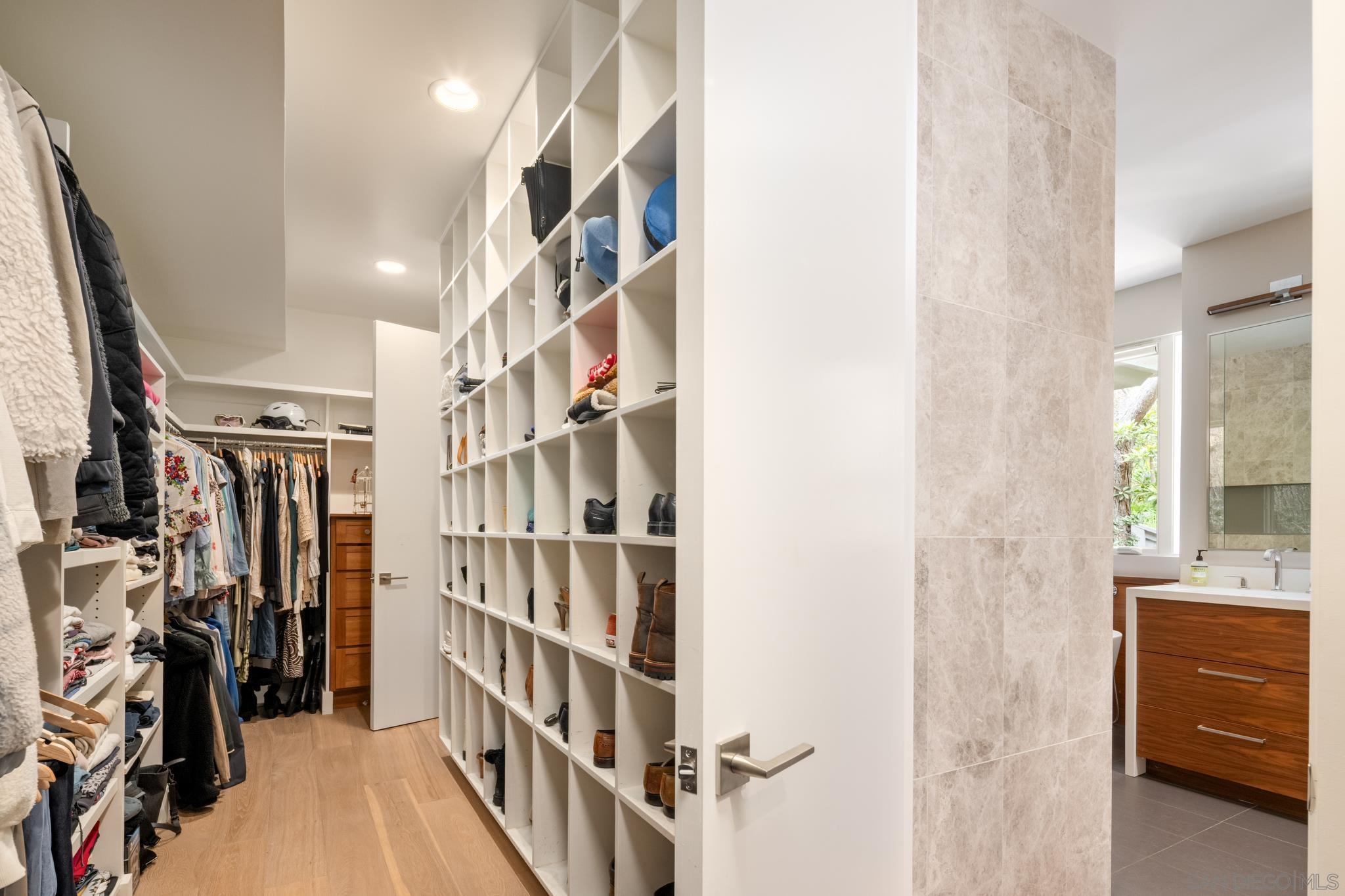 Detail Gallery Image 29 of 74 For 404  Pine Needles, Del Mar,  CA 92014 - 4 Beds | 4/1 Baths