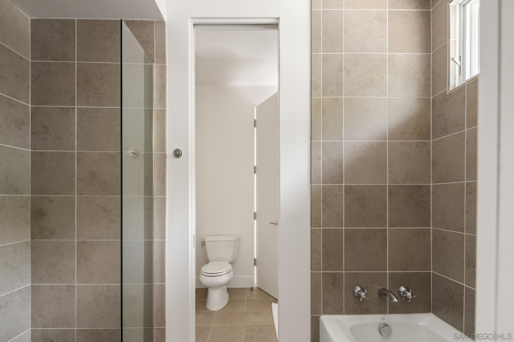 Detail Gallery Image 35 of 74 For 404  Pine Needles, Del Mar,  CA 92014 - 4 Beds | 4/1 Baths