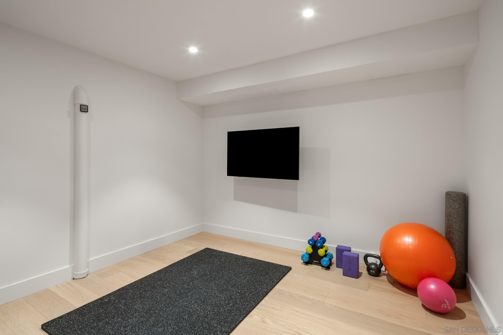 Detail Gallery Image 45 of 74 For 404  Pine Needles, Del Mar,  CA 92014 - 4 Beds | 4/1 Baths