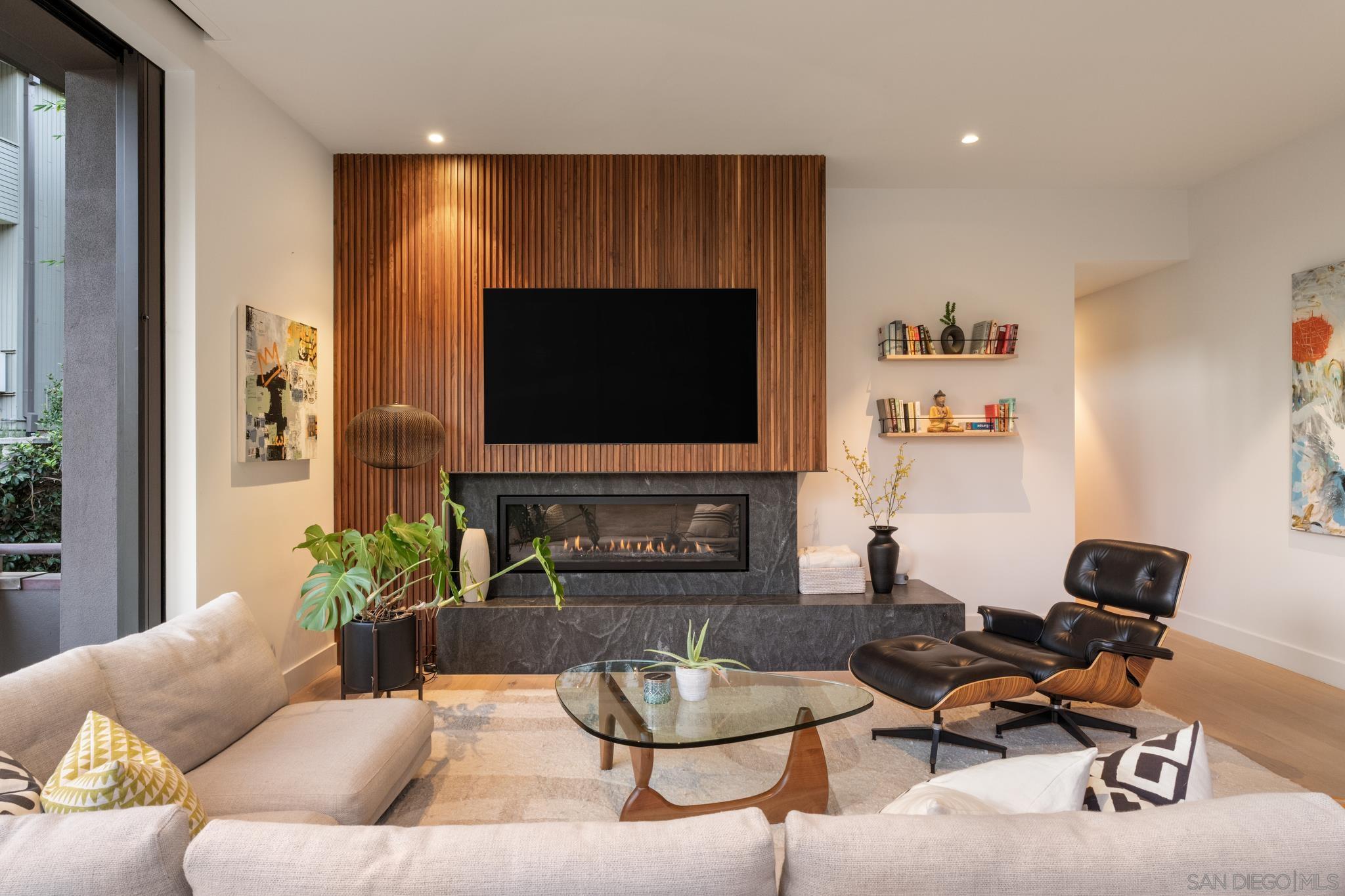 Detail Gallery Image 6 of 74 For 404  Pine Needles, Del Mar,  CA 92014 - 4 Beds | 4/1 Baths