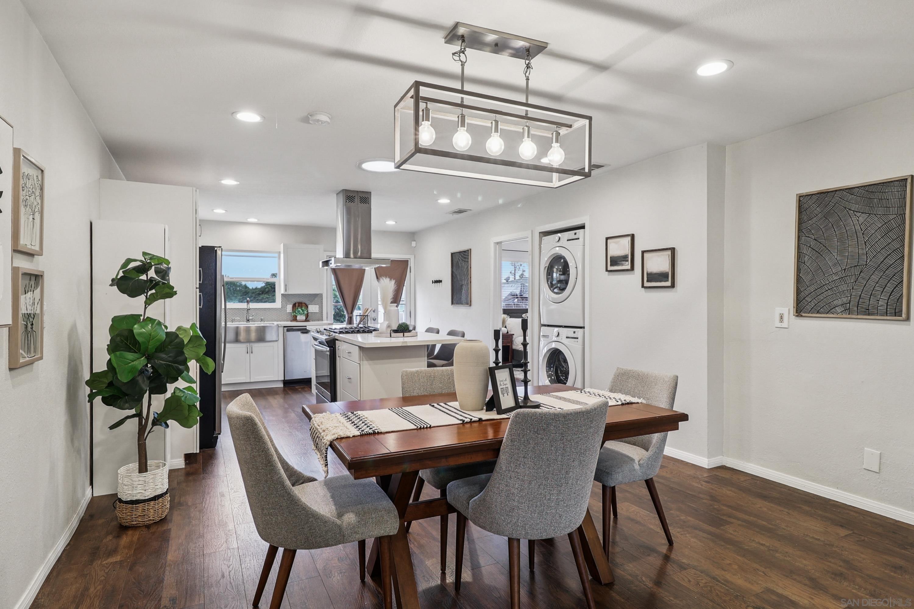 Front Image Thumbnail for SD250034048