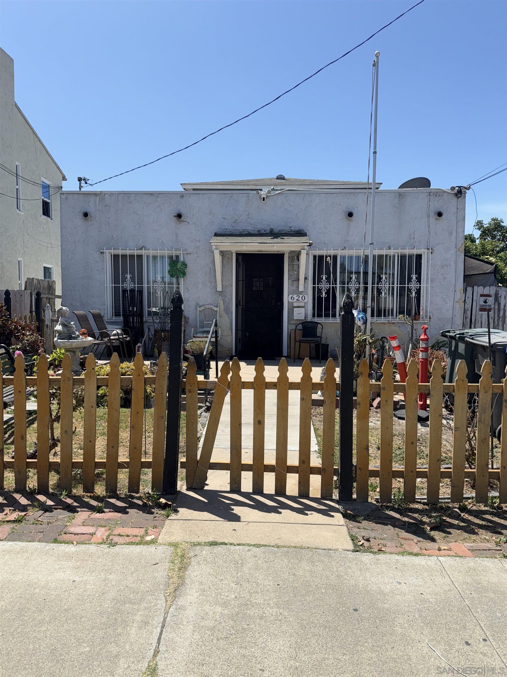 Front Image Thumbnail for SD250034084