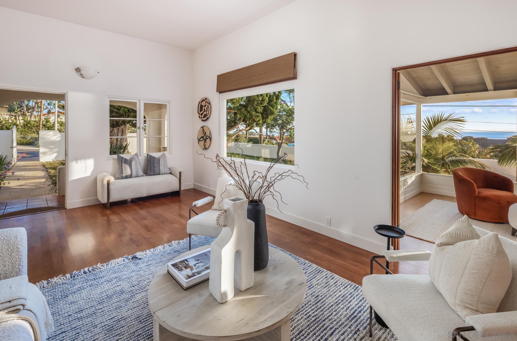 Detail Gallery Image 15 of 36 For 308  Corto St, Solana Beach,  CA 92075 - 4 Beds | 3 Baths