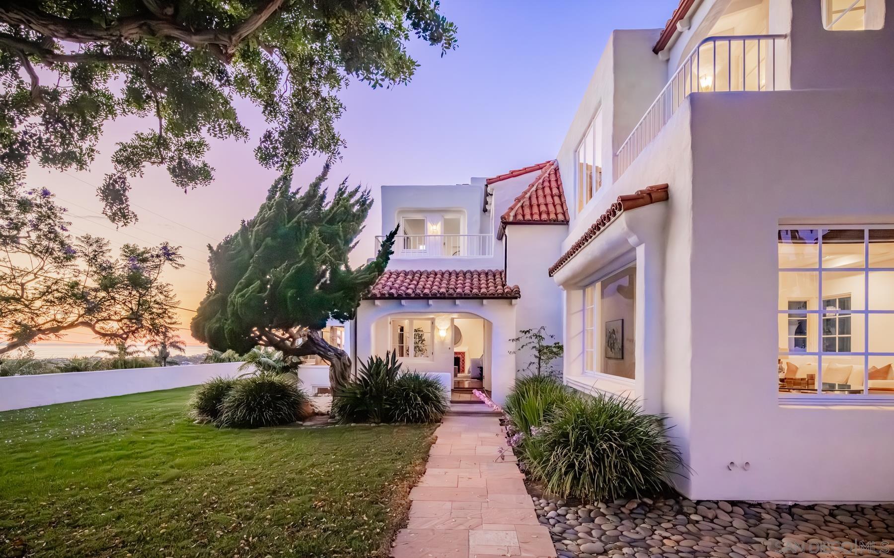 Detail Gallery Image 3 of 36 For 308  Corto St, Solana Beach,  CA 92075 - 4 Beds | 3 Baths