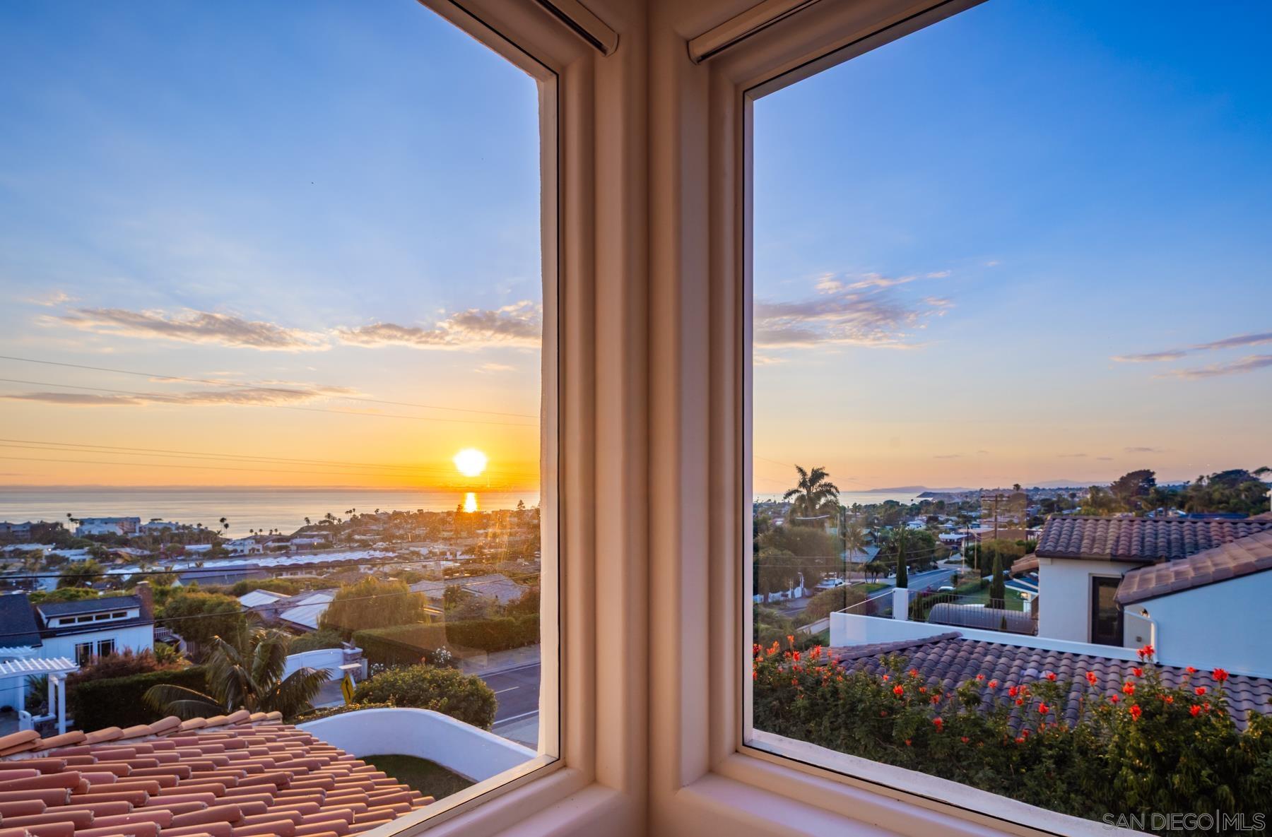 Detail Gallery Image 22 of 36 For 308  Corto St, Solana Beach,  CA 92075 - 4 Beds | 3 Baths
