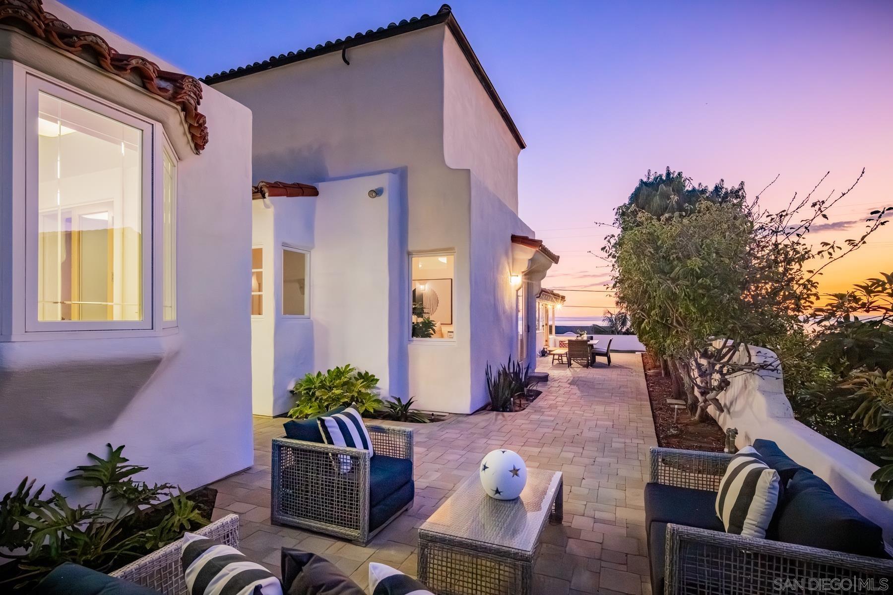 Detail Gallery Image 28 of 36 For 308  Corto St, Solana Beach,  CA 92075 - 4 Beds | 3 Baths