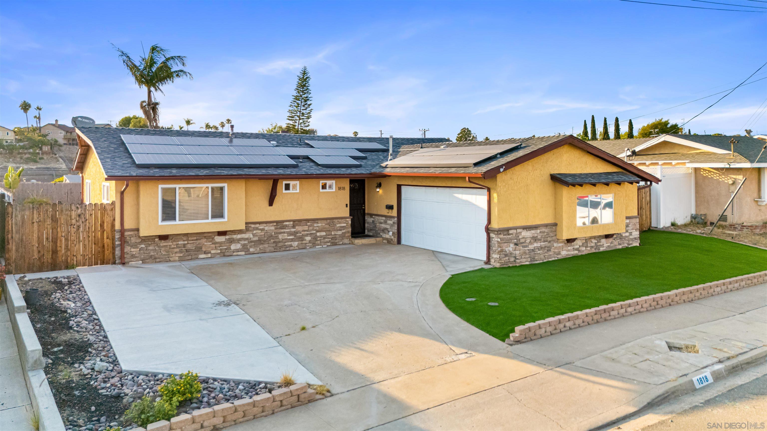 Detail Gallery Image 1 of 1 For 1818  La Corta St, Lemon Grove,  CA 91945 - 3 Beds | 2 Baths