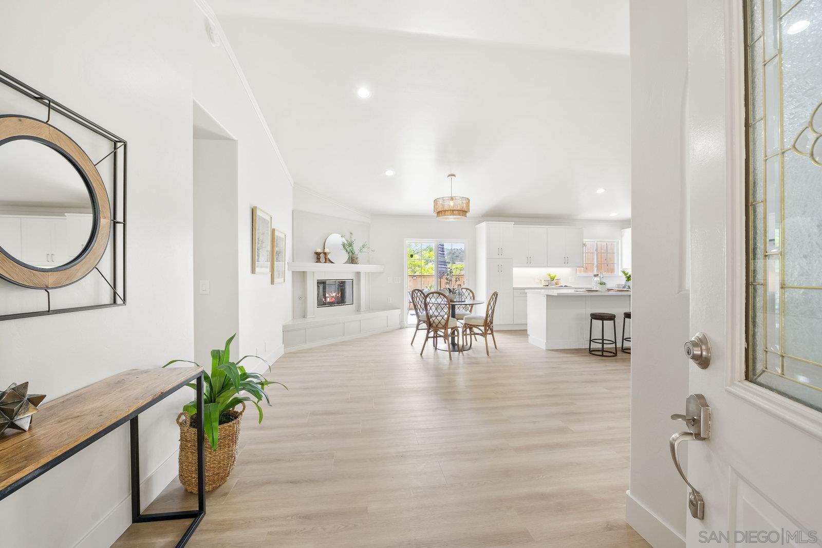 Front Image Thumbnail for SD250034163