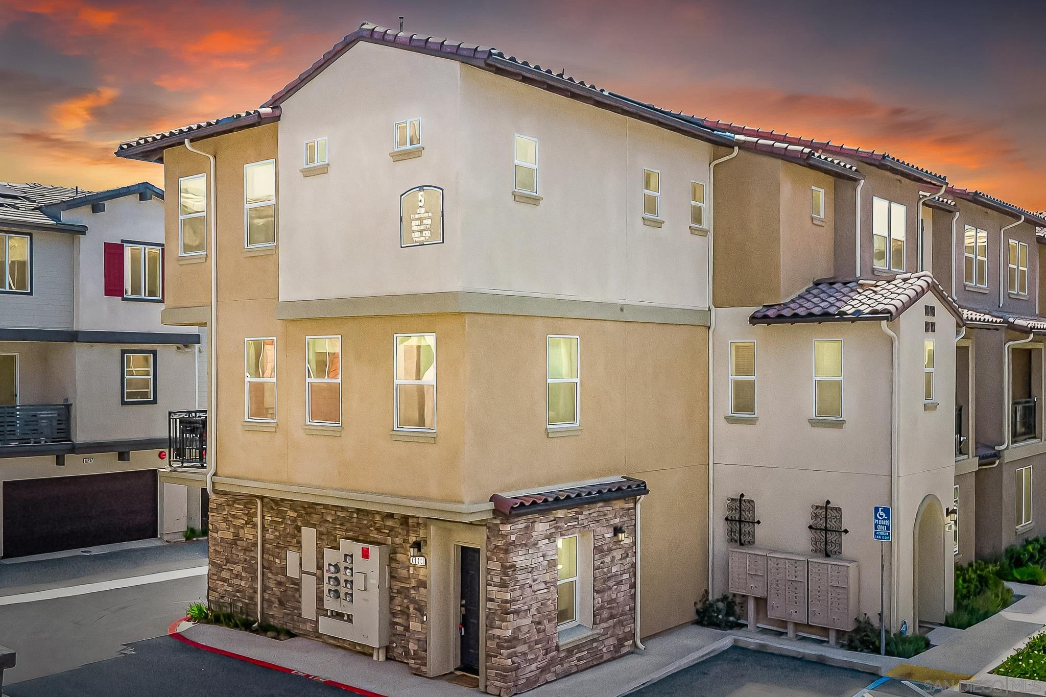 Front Image Thumbnail for SD250034199