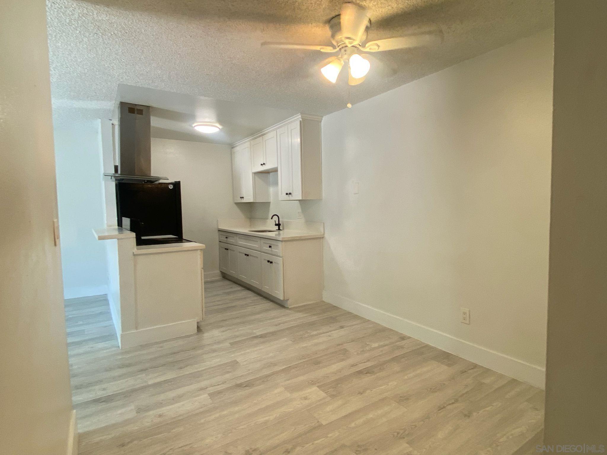 Detail Gallery Image 6 of 17 For 702  R Ave  6, National City,  CA 91950 - 2 Beds | 1 Baths