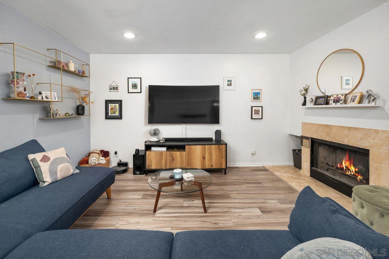 Front Image Thumbnail for SD250034239