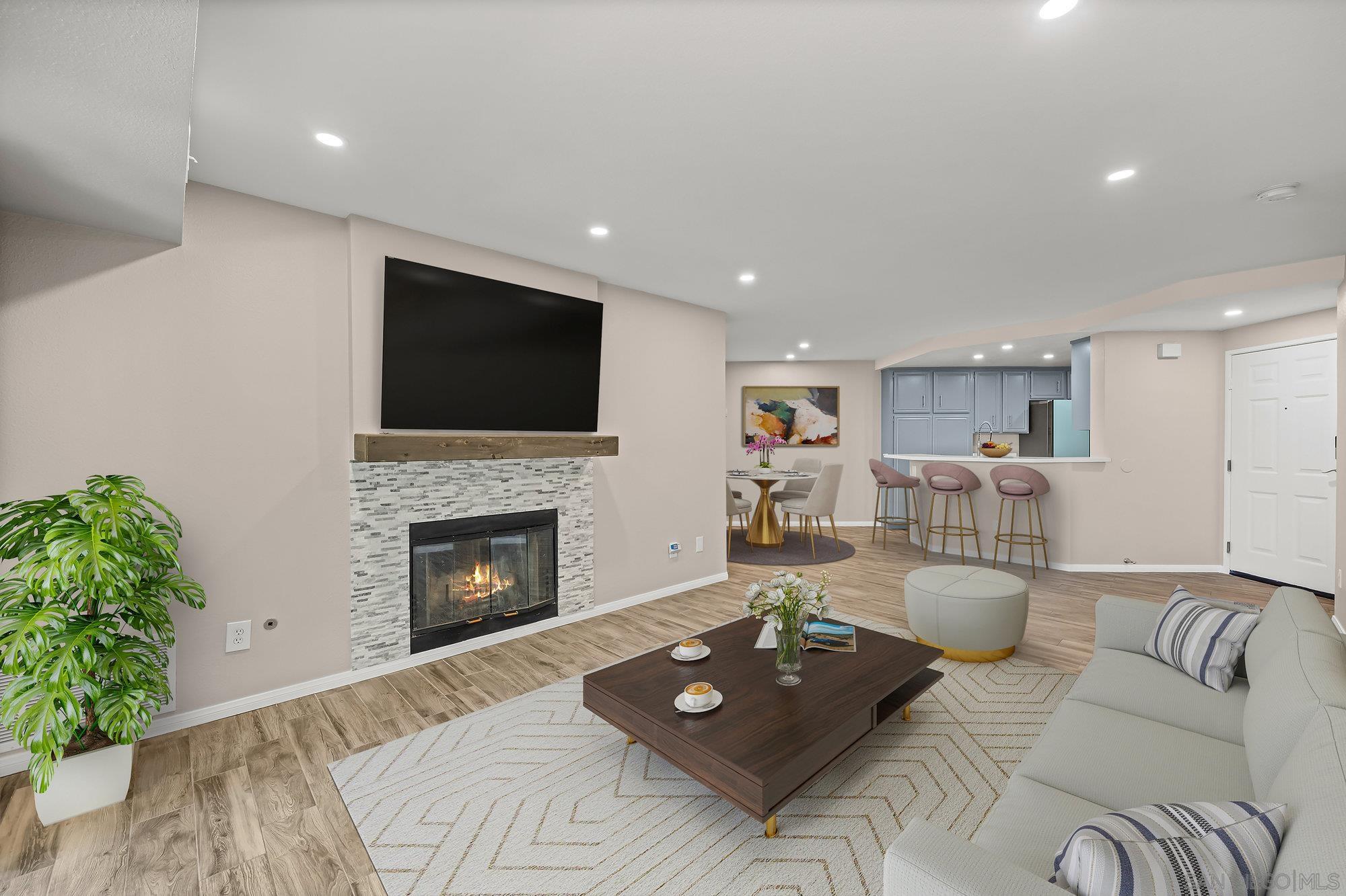 Front Image Thumbnail for SD250034375