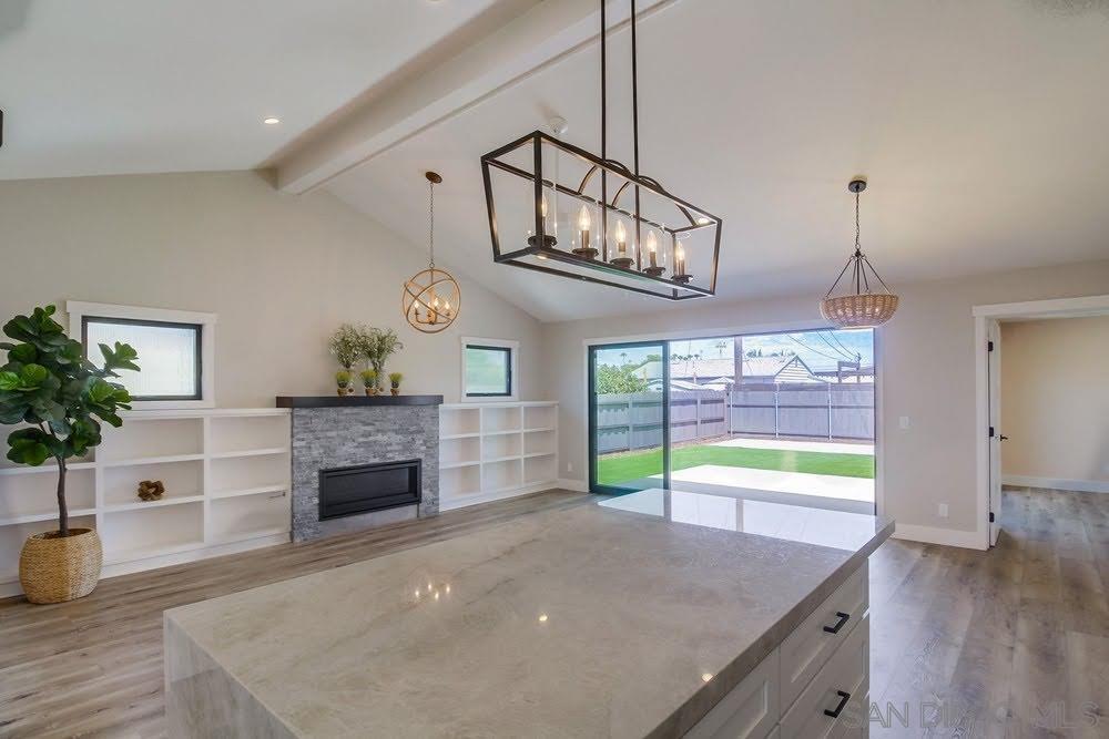 Front Image Thumbnail for SD250034384