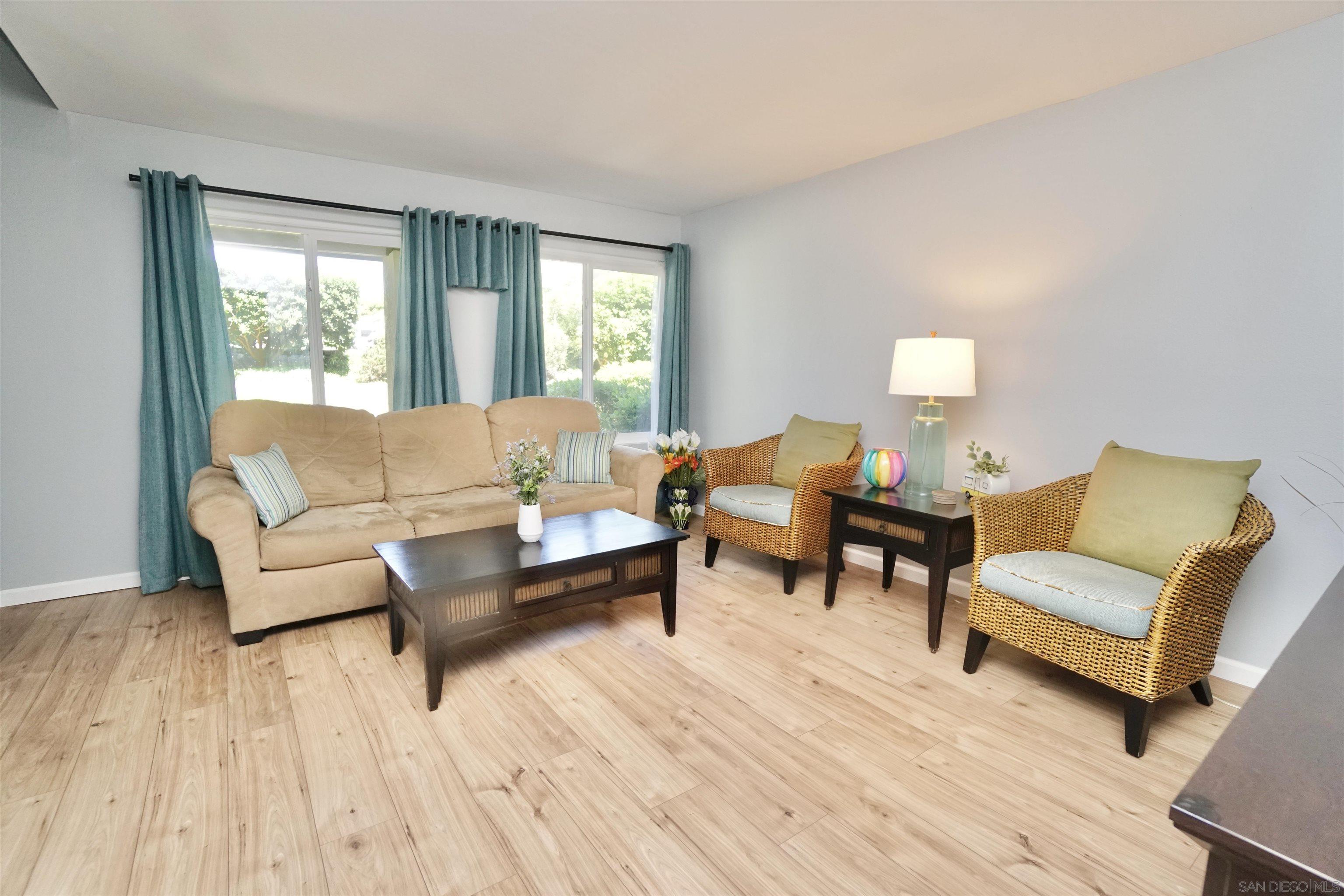 Front Image Thumbnail for SD250034407