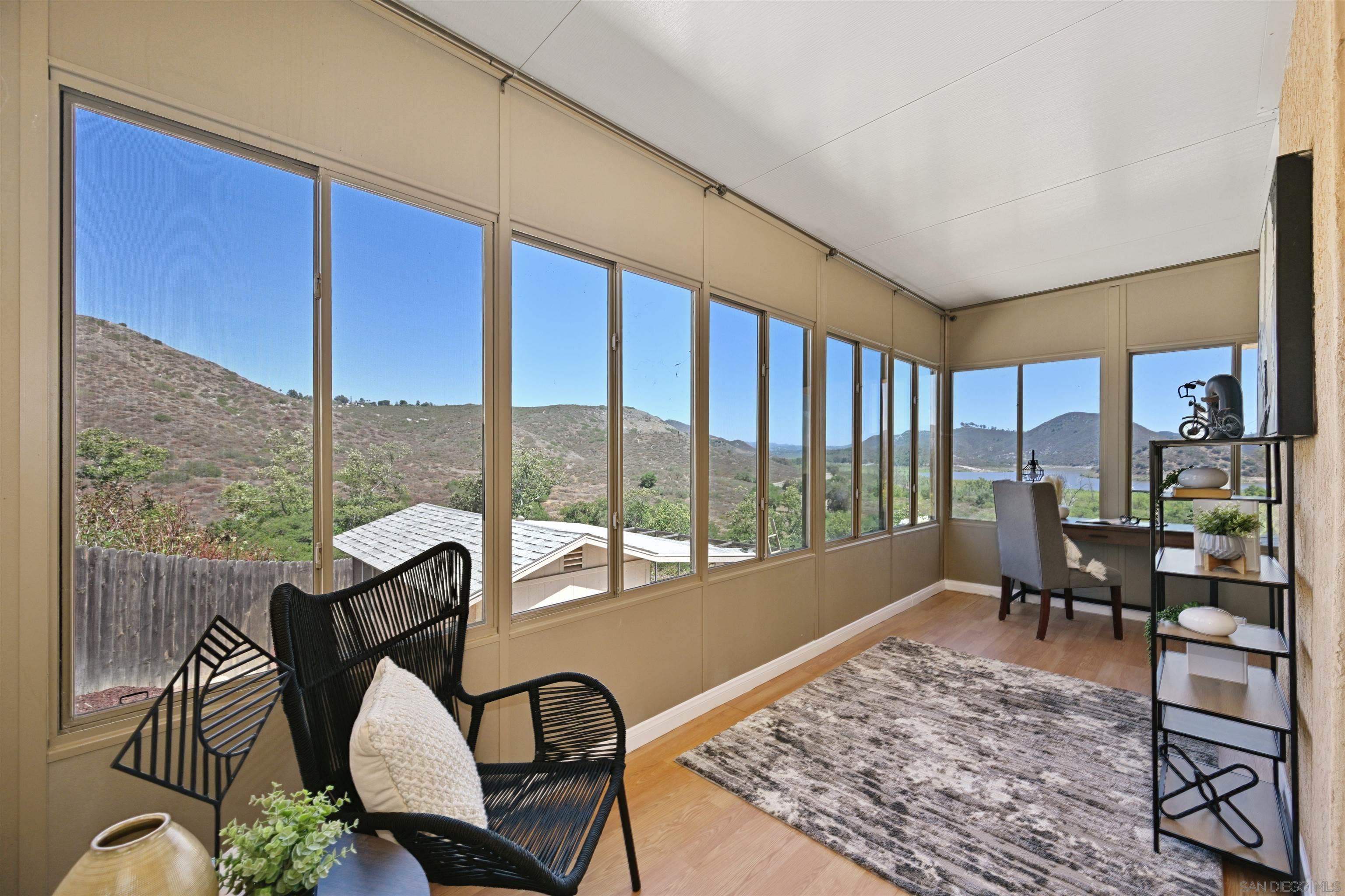 Detail Gallery Image 11 of 28 For 20227  Ash Ln, Escondido,  CA 92029 - 3 Beds | 3 Baths