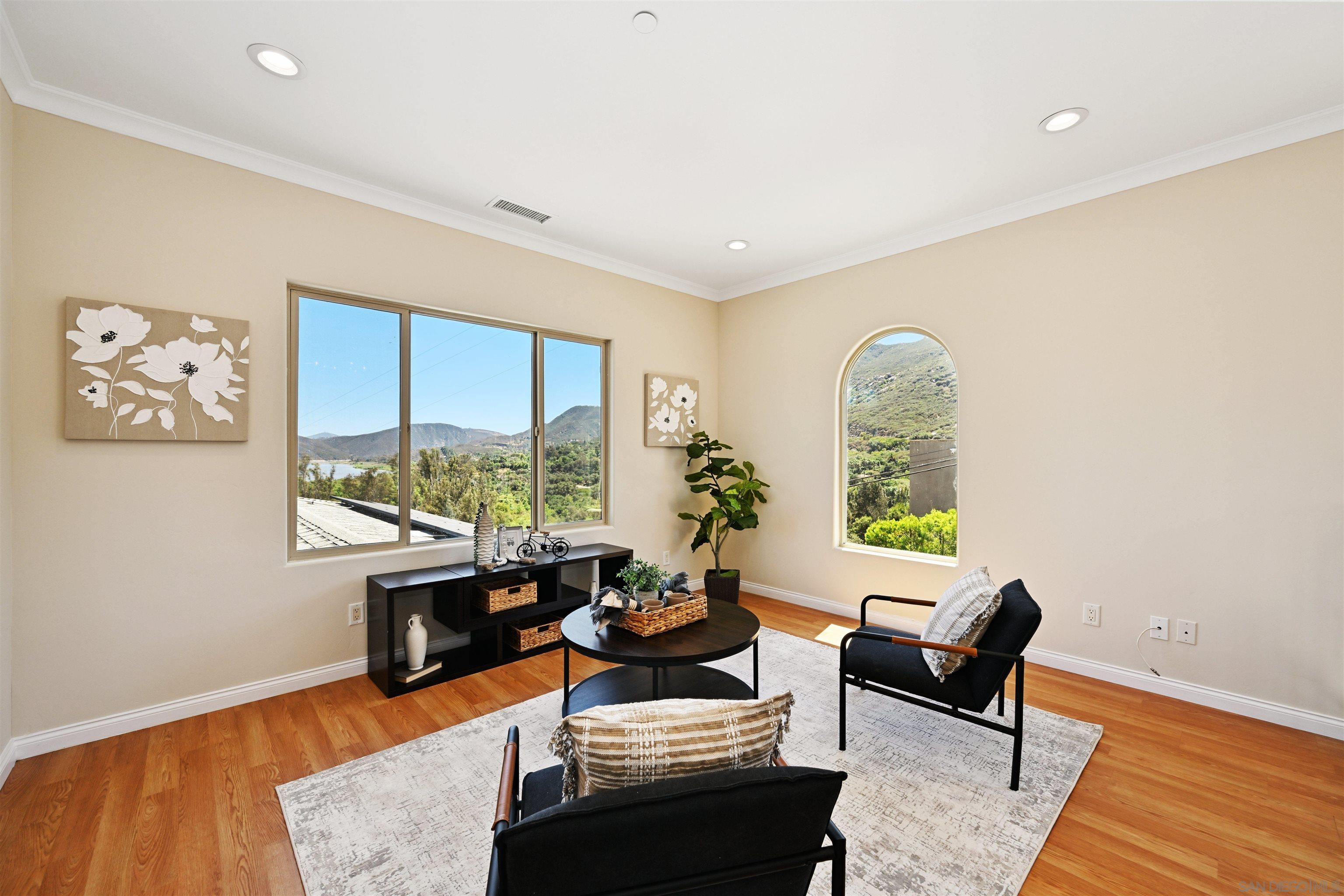 Detail Gallery Image 16 of 28 For 20227  Ash Ln, Escondido,  CA 92029 - 3 Beds | 3 Baths