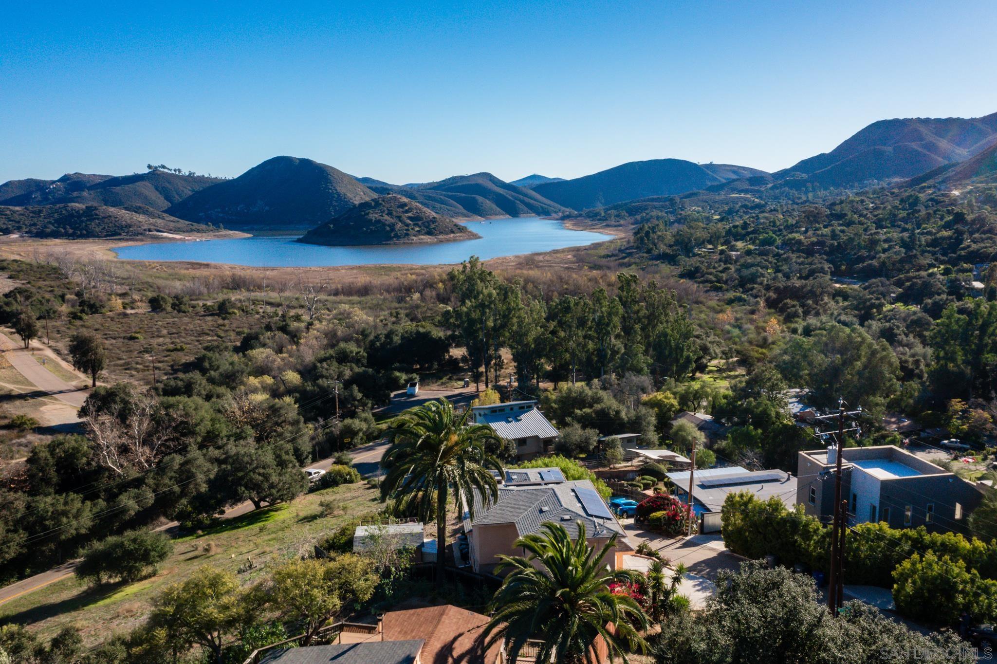 Detail Gallery Image 27 of 28 For 20227  Ash Ln, Escondido,  CA 92029 - 3 Beds | 3 Baths