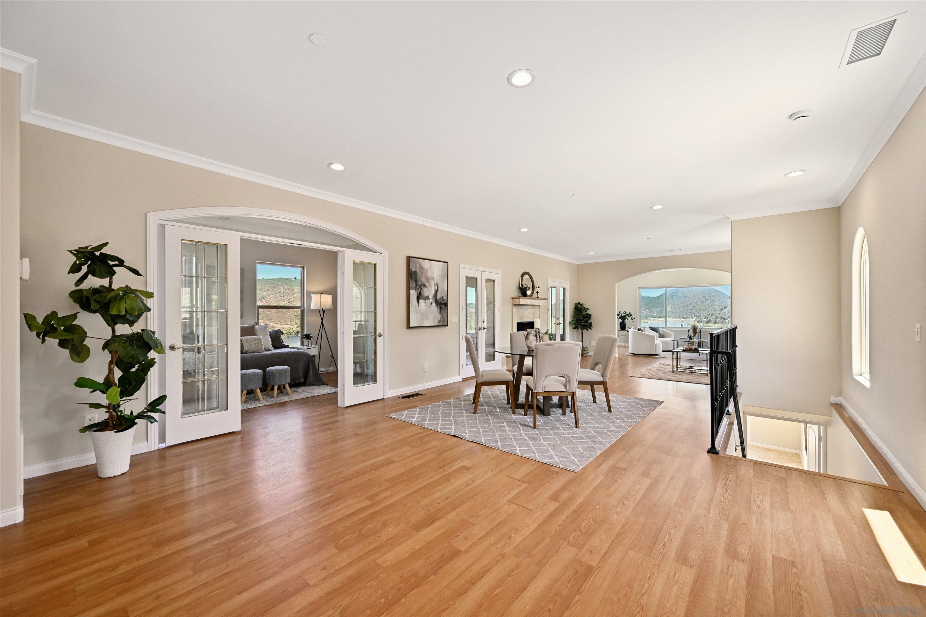 Detail Gallery Image 7 of 28 For 20227  Ash Ln, Escondido,  CA 92029 - 3 Beds | 3 Baths