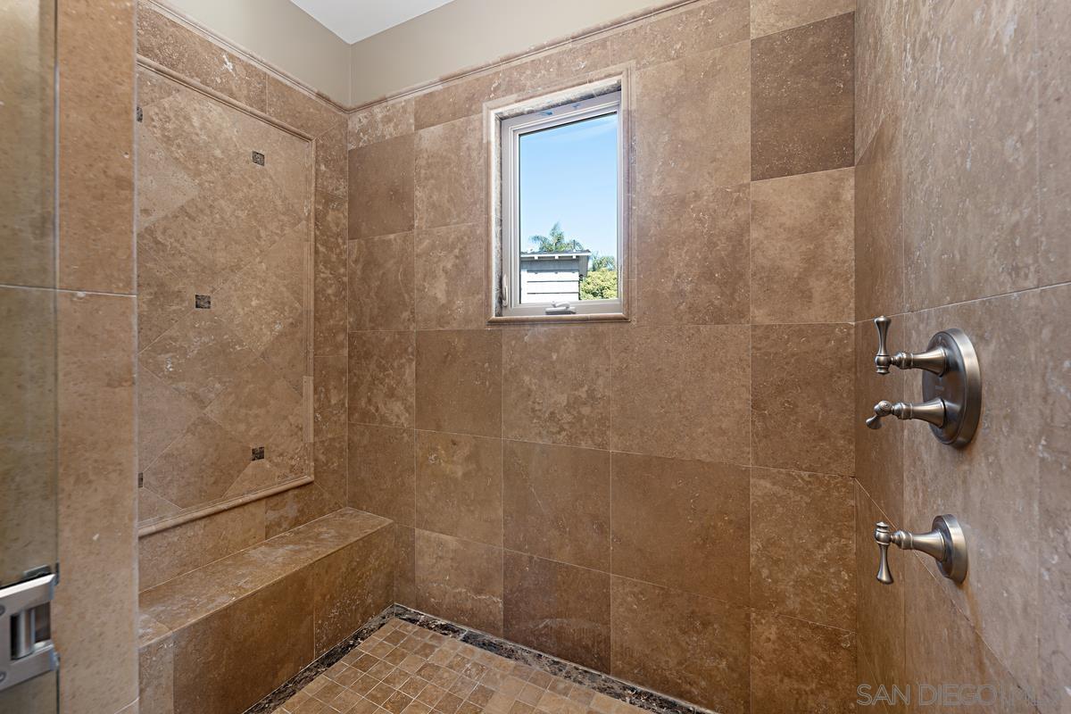 Detail Gallery Image 31 of 42 For 3745  Vista Pointe, Bonita,  CA 91902 - 6 Beds | 5/1 Baths