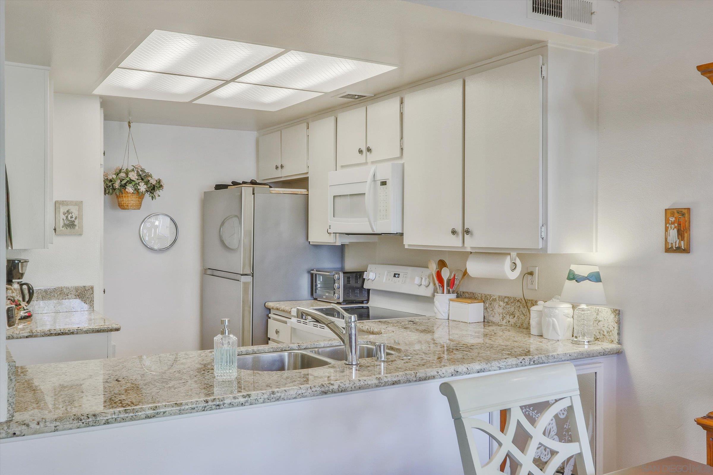 Detail Gallery Image 8 of 31 For 5430  Baltimore  #51,  La Mesa,  CA 91942 - 2 Beds | 1/1 Baths