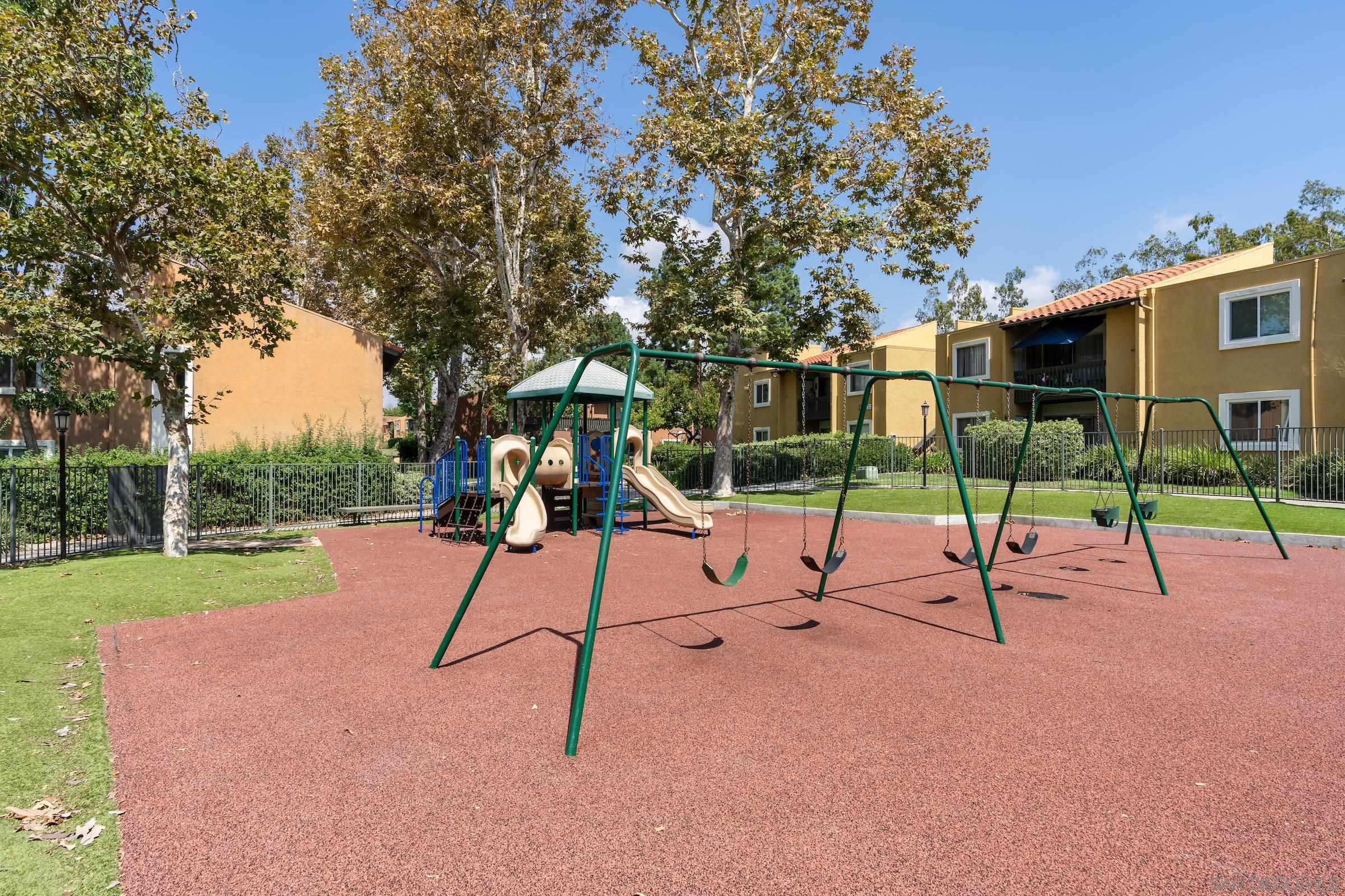 Detail Gallery Image 15 of 20 For 17093 W Bernardo Dr.  #205,  San Diego,  CA 92127 - 2 Beds | 1 Baths