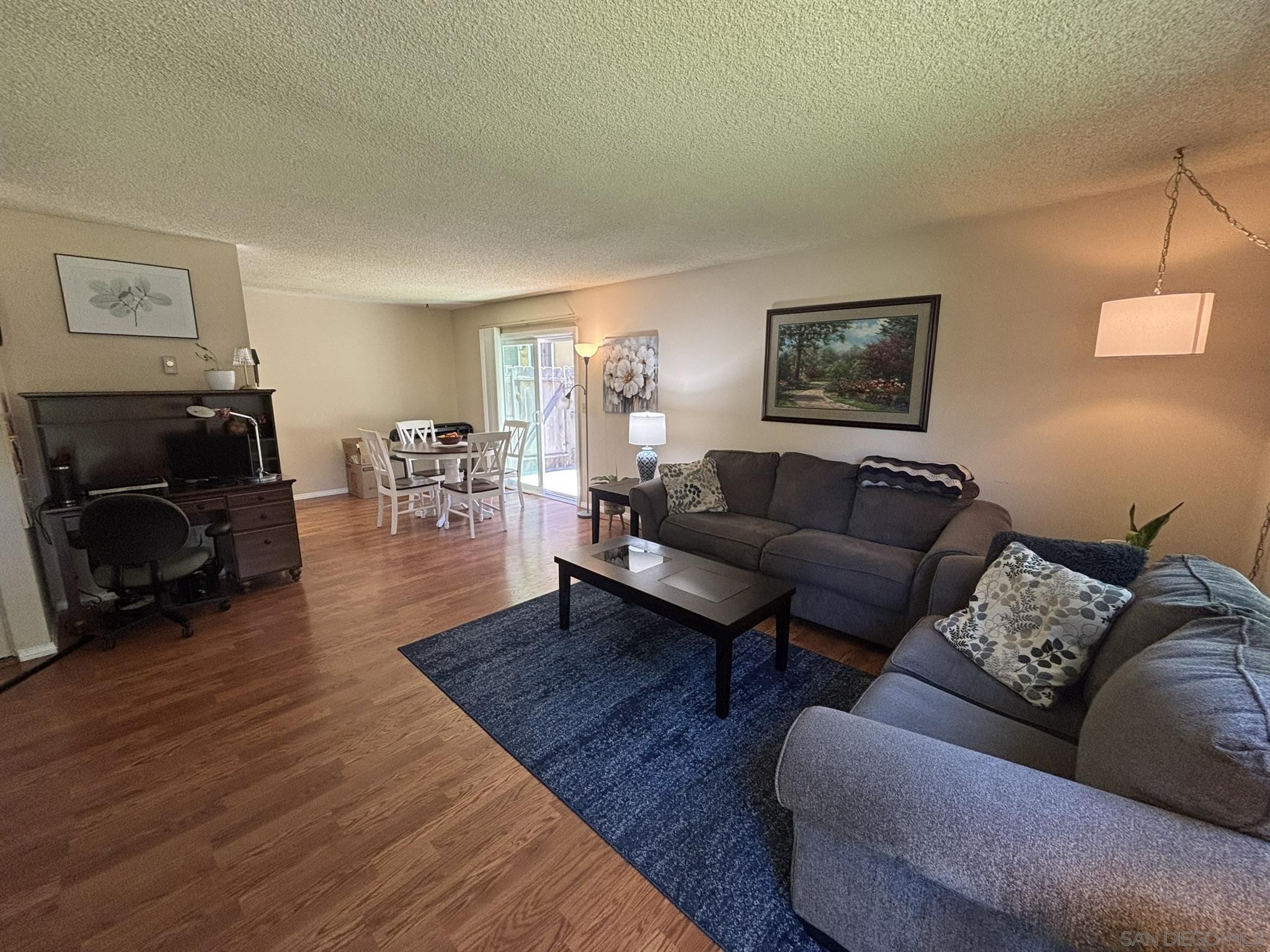 Detail Gallery Image 11 of 30 For 10454  Caminito Sulmona, San Diego,  CA 92129 - 3 Beds | 2 Baths