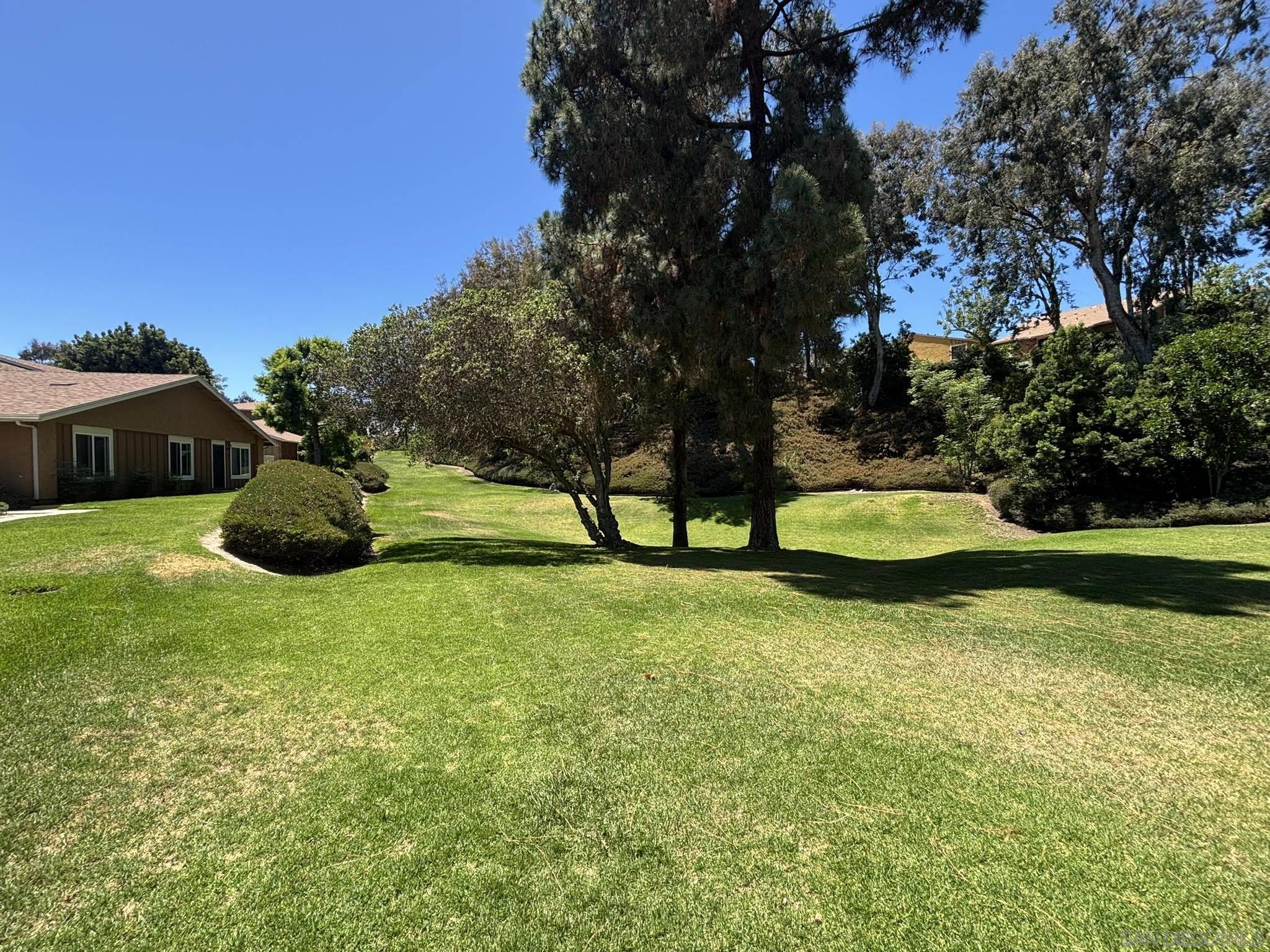 Detail Gallery Image 5 of 30 For 10454  Caminito Sulmona, San Diego,  CA 92129 - 3 Beds | 2 Baths