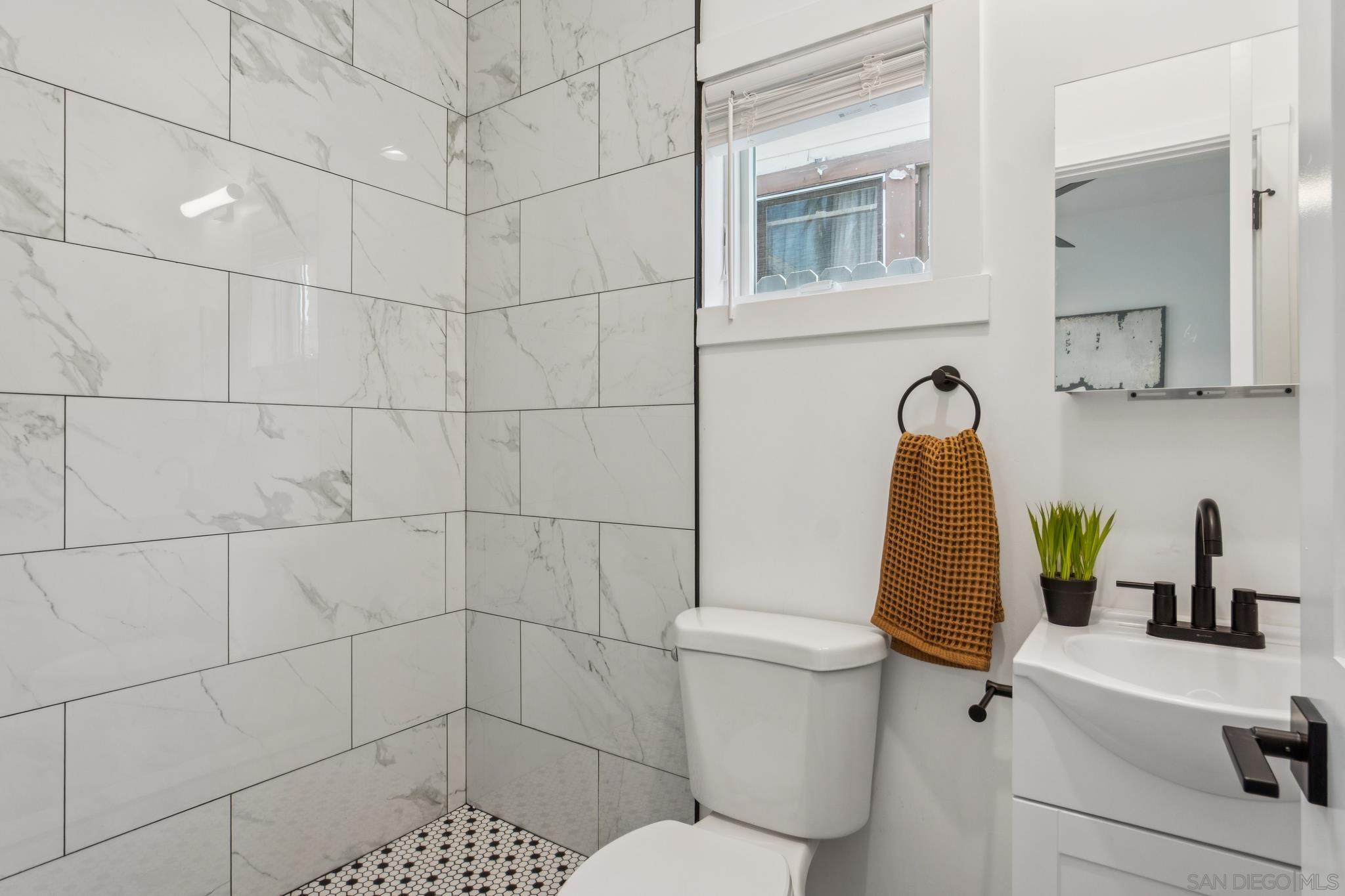 Detail Gallery Image 40 of 45 For 2949-57  Kalmia, San Diego,  CA 92104 - – Beds | – Baths