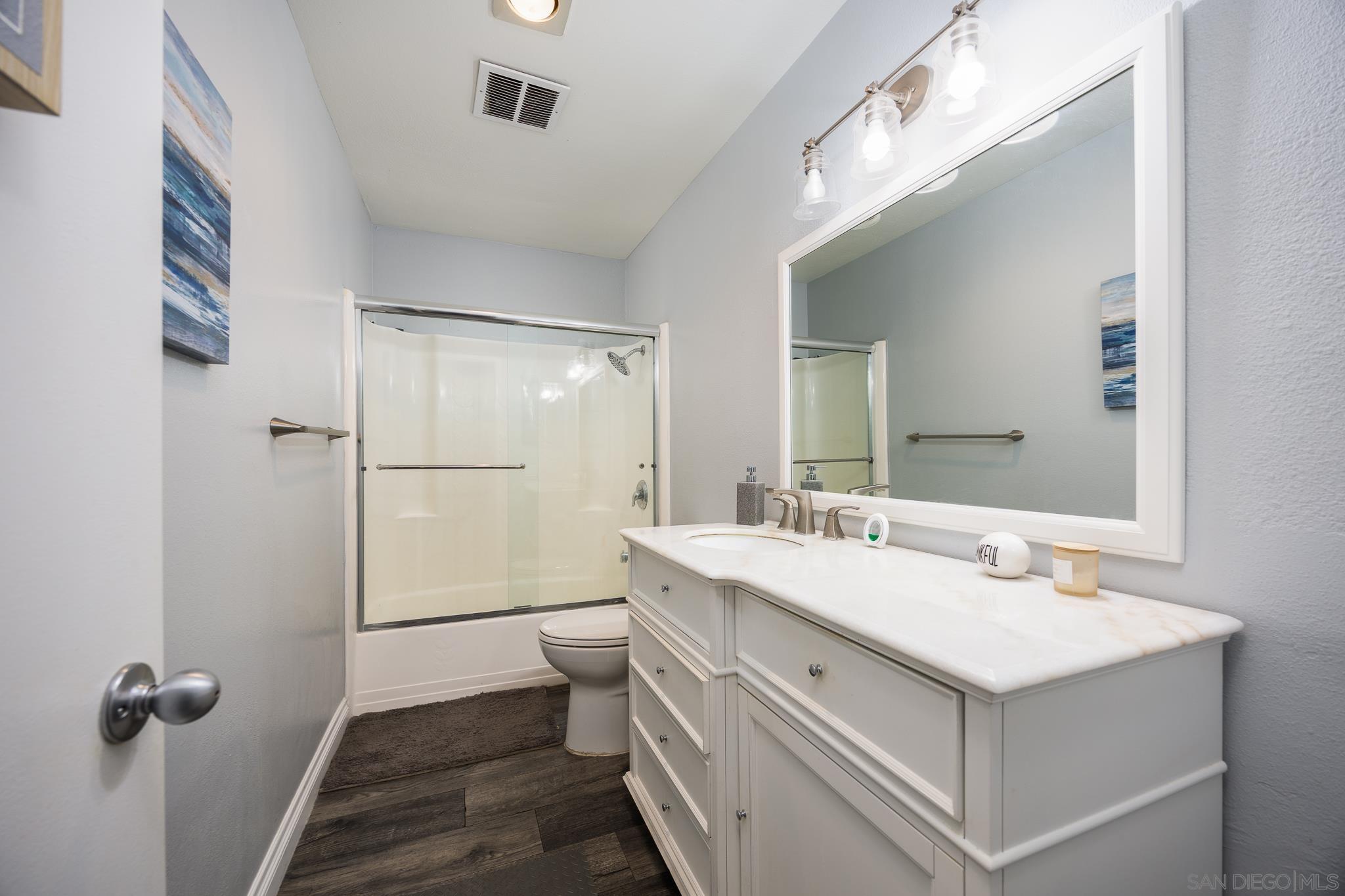Detail Gallery Image 15 of 29 For 5700  Baltimore Dr  #215,  La Mesa,  CA 91942 - 2 Beds | 2 Baths