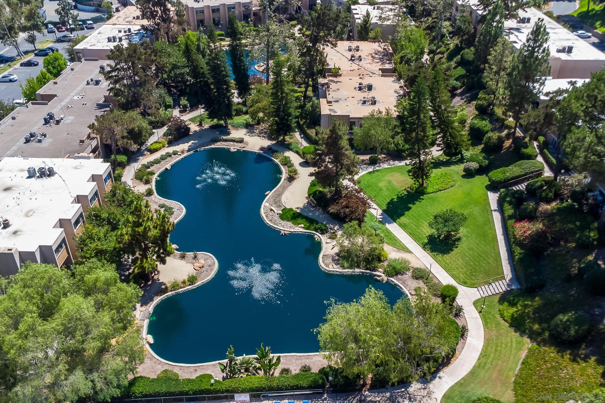 Detail Gallery Image 3 of 29 For 5700  Baltimore Dr  #215,  La Mesa,  CA 91942 - 2 Beds | 2 Baths