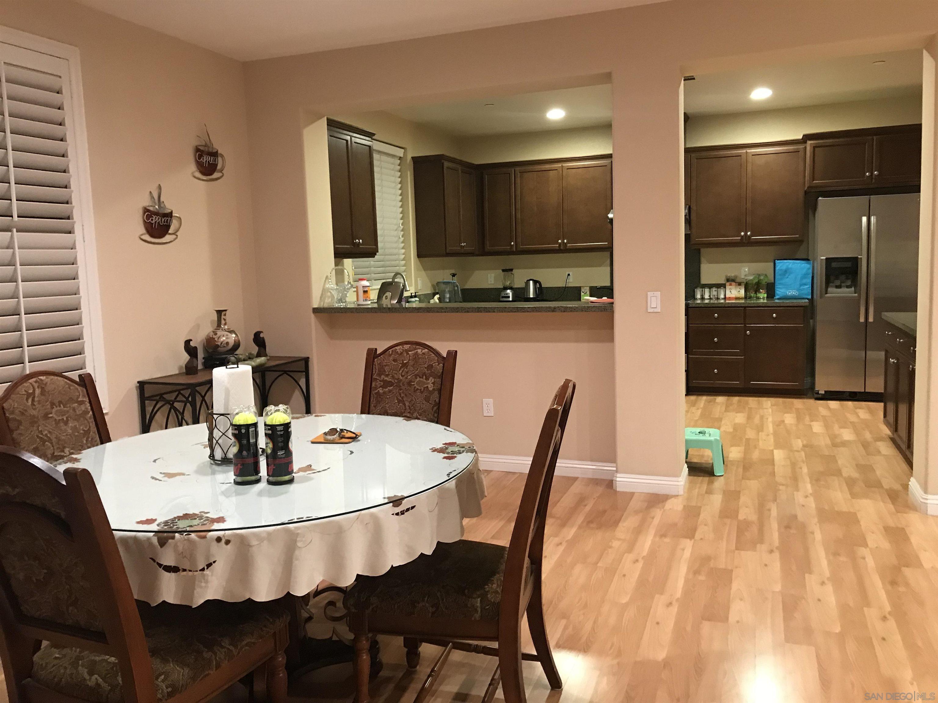 Detail Gallery Image 13 of 24 For 10637  Golden Willow Tr, San Diego,  CA 92130 - 4 Beds | 2/1 Baths