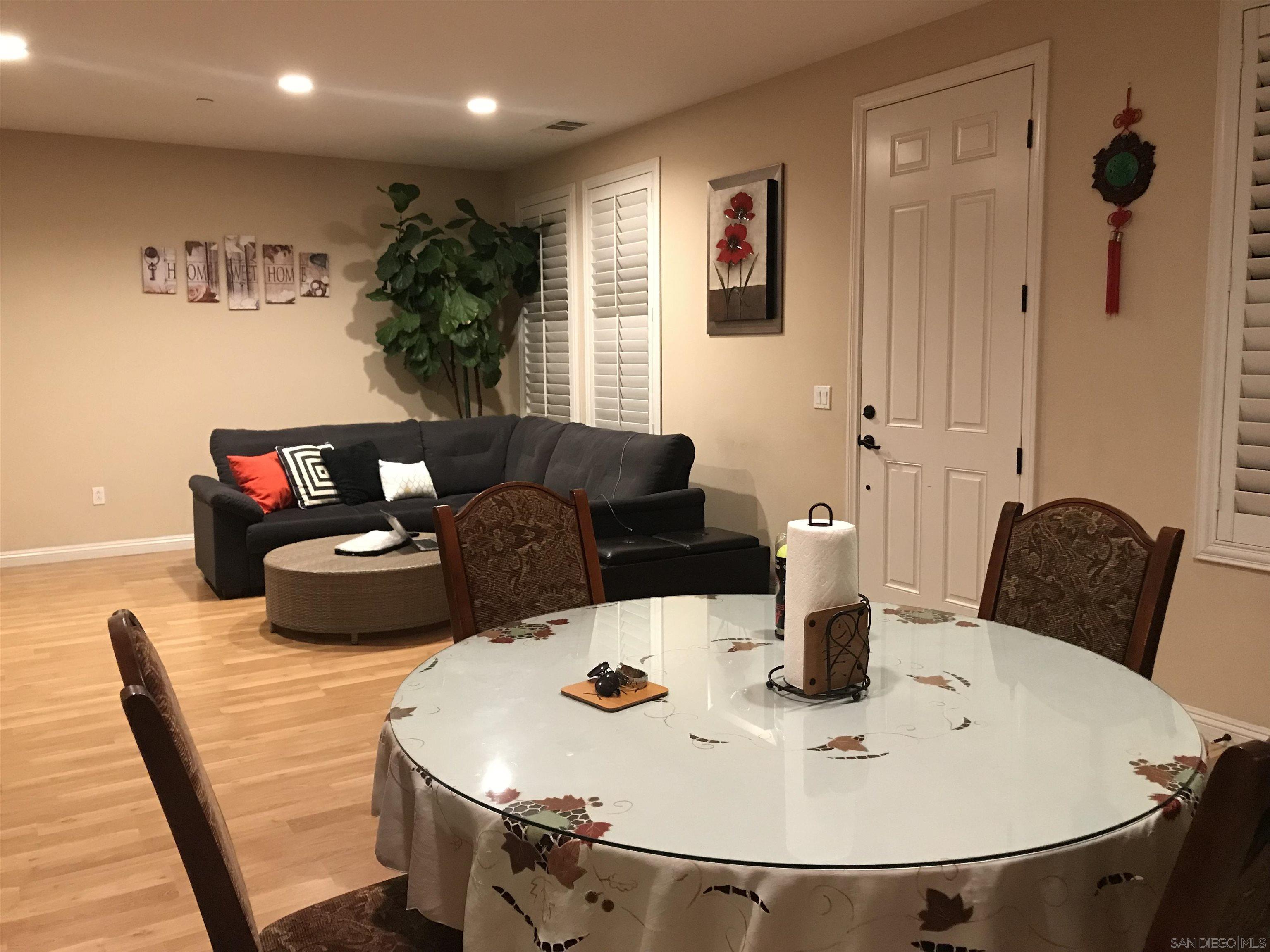 Detail Gallery Image 14 of 24 For 10637  Golden Willow Tr, San Diego,  CA 92130 - 4 Beds | 2/1 Baths